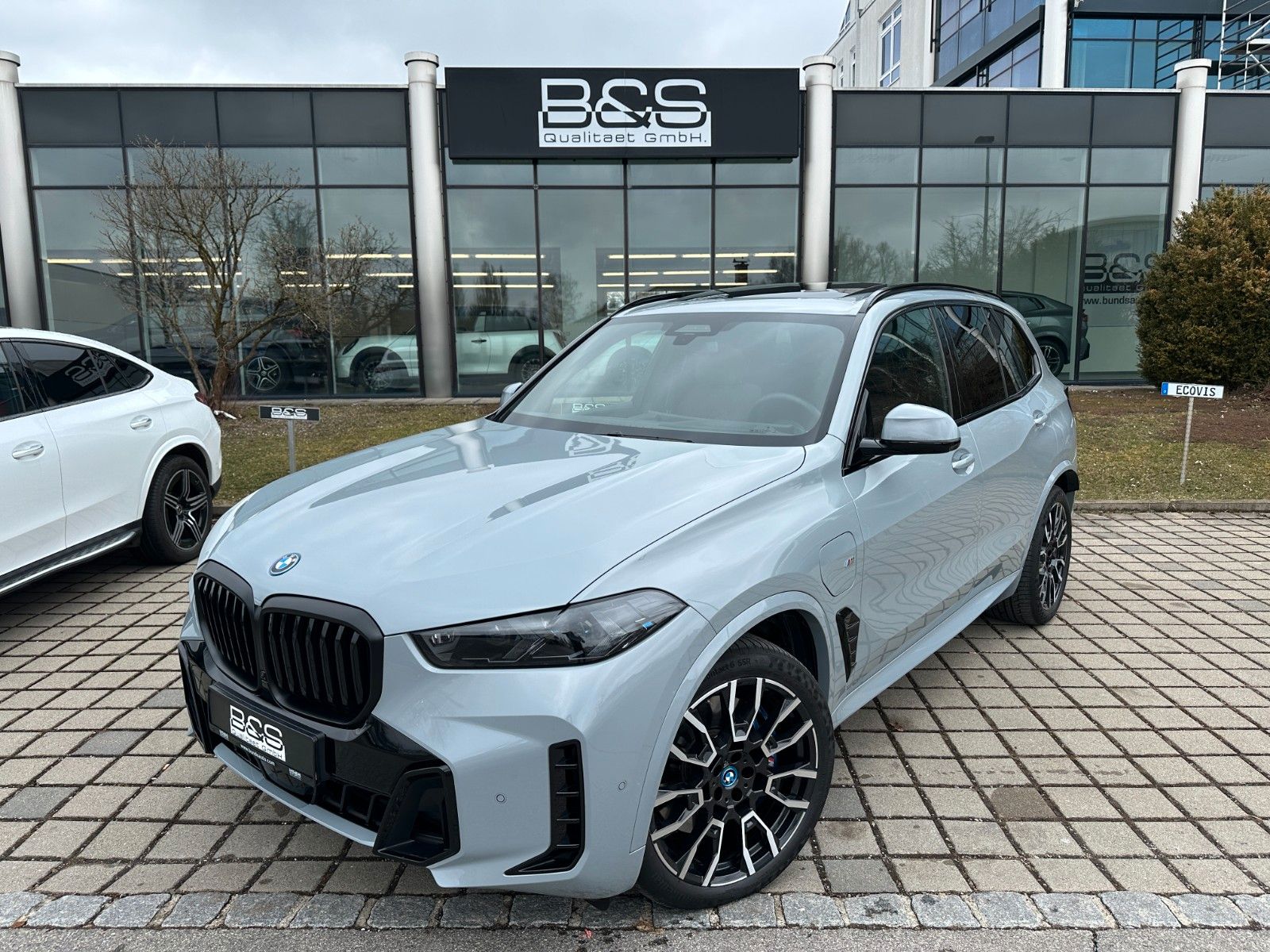 Fahrzeugabbildung BMW X5 50e xDrive MSport ACC,HUD,PANO,HARMAN,LUFT