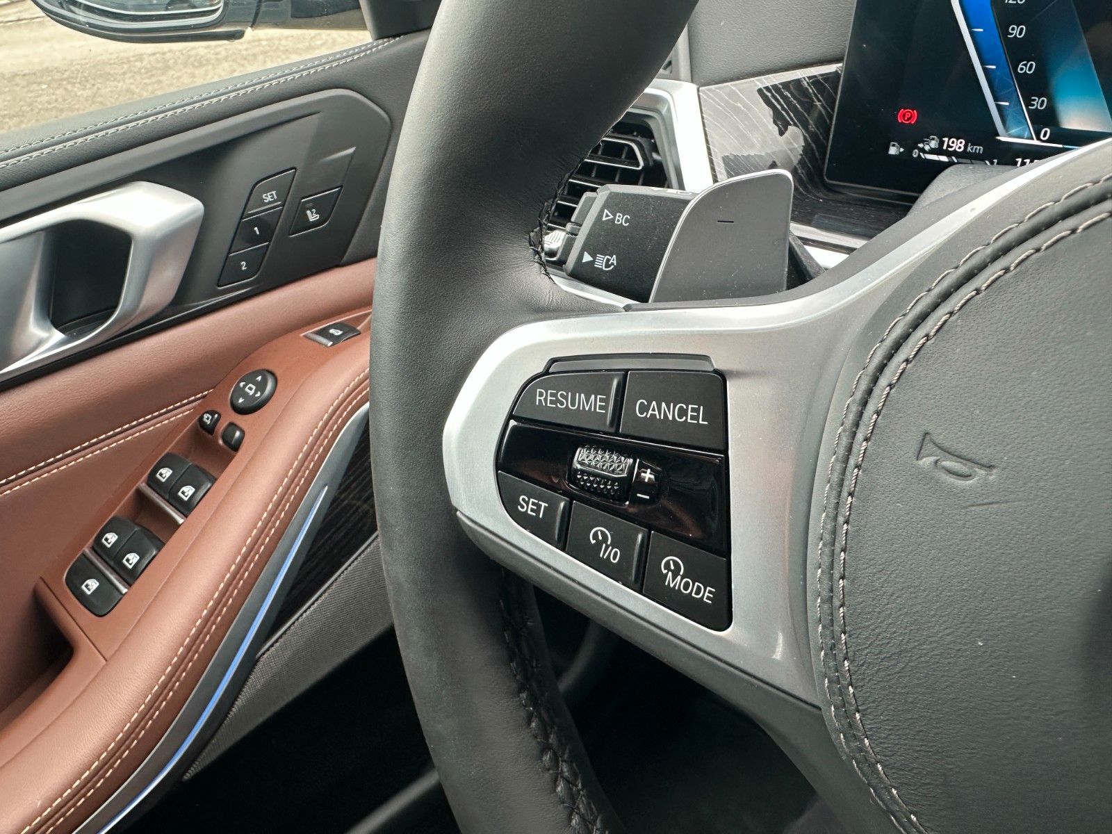 Fahrzeugabbildung BMW X5 50e xDrive MSport ACC,HUD,PANO,HARMAN,LUFT