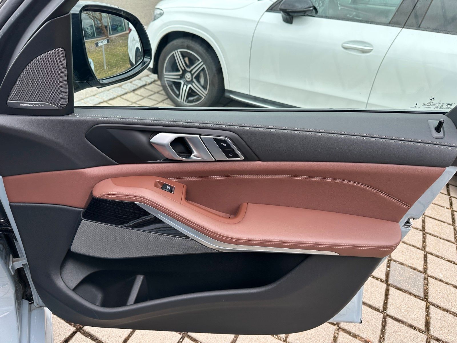 Fahrzeugabbildung BMW X5 50e xDrive MSport ACC,HUD,PANO,HARMAN,LUFT