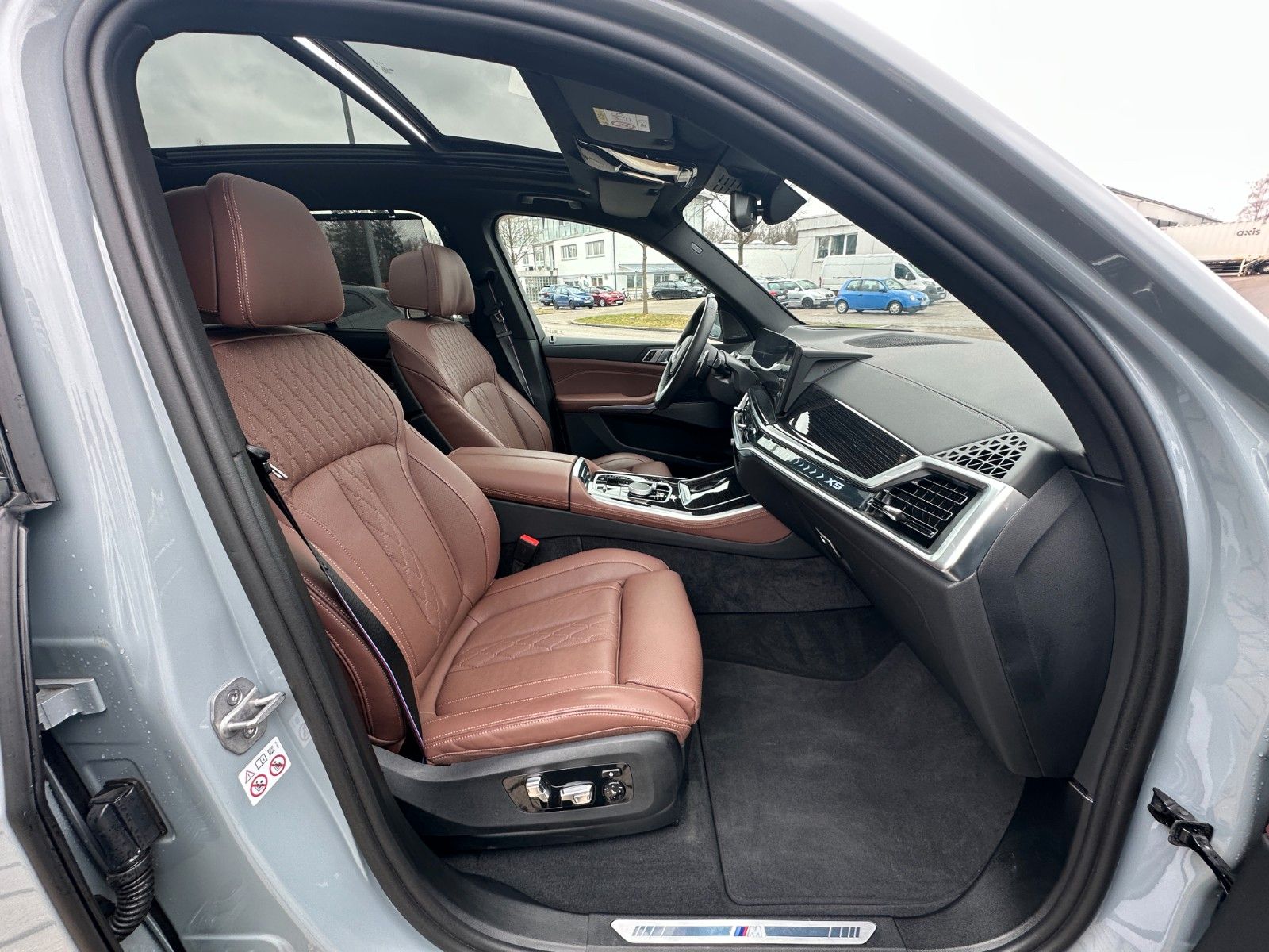 Fahrzeugabbildung BMW X5 50e xDrive MSport ACC,HUD,PANO,HARMAN,LUFT