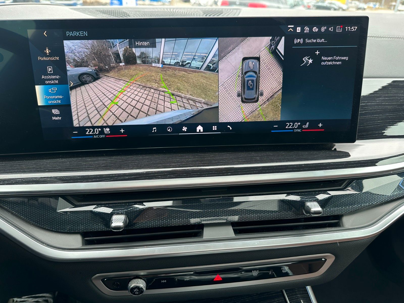 Fahrzeugabbildung BMW X5 50e xDrive MSport ACC,HUD,PANO,HARMAN,LUFT