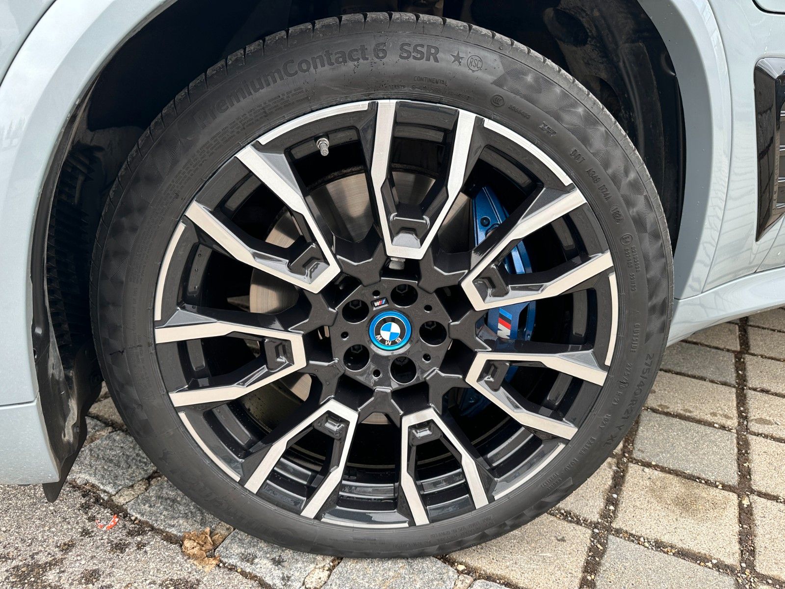 Fahrzeugabbildung BMW X5 50e xDrive MSport ACC,HUD,PANO,HARMAN,LUFT
