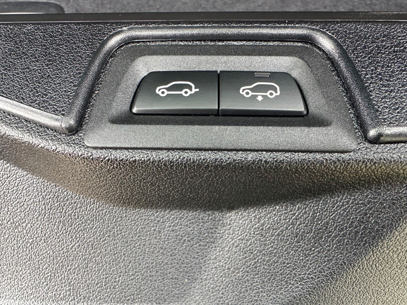Fahrzeugabbildung BMW X5 50e xDrive MSport ACC,HUD,PANO,HARMAN,LUFT