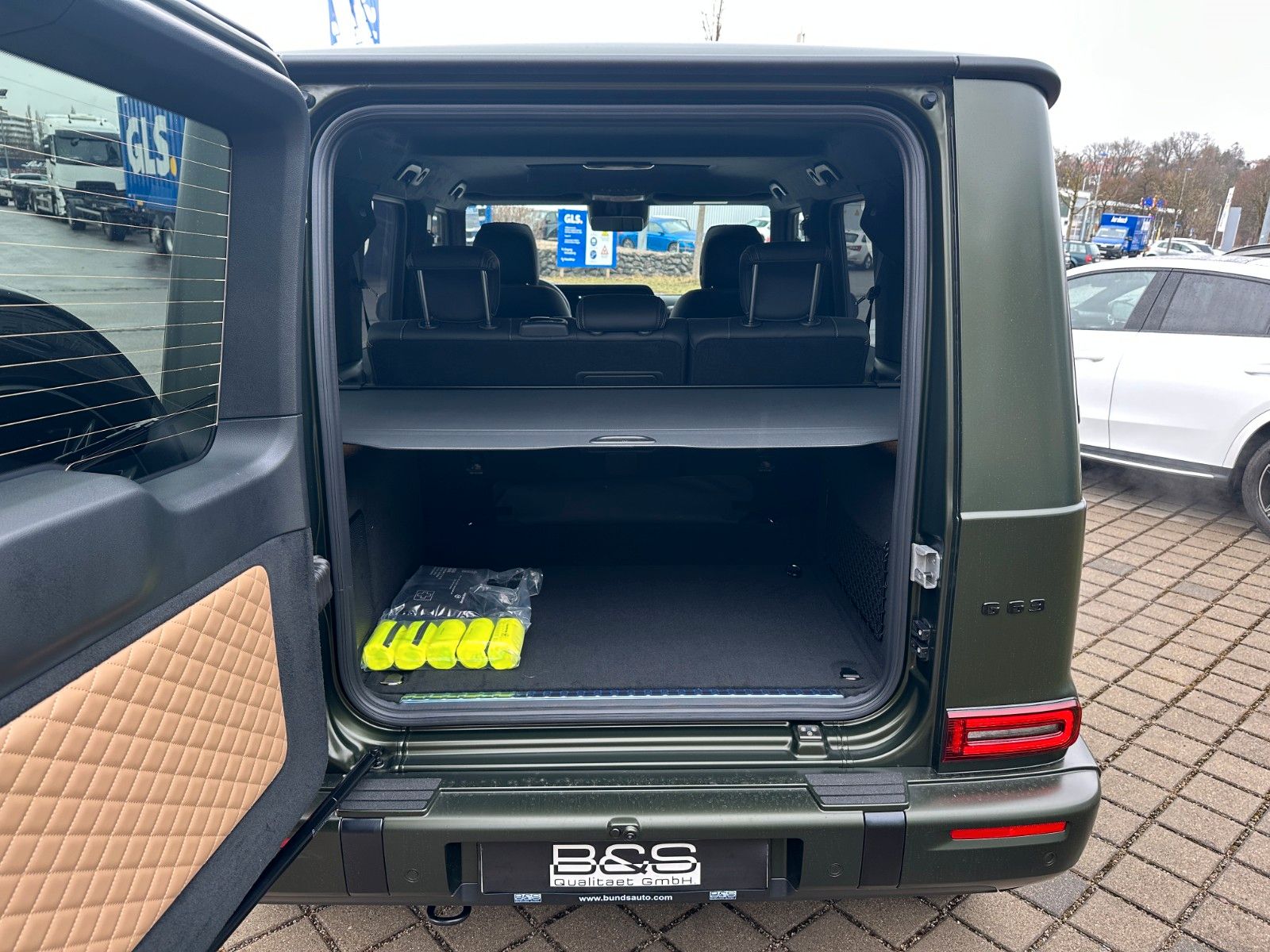 Fahrzeugabbildung Mercedes-Benz G 63 AMG Manufakt,Prem Pl,Burm,Standheiz,Facel.