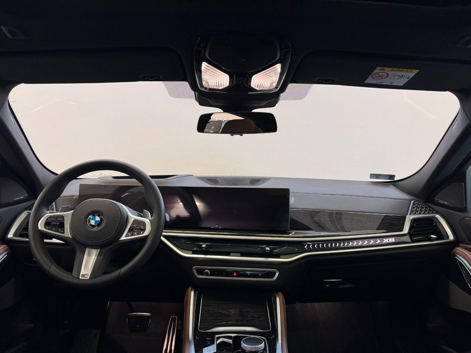 Fahrzeugabbildung BMW X6 40d xDrive MSport ACC,HUD,PANO,HARMAN,LUFT,..