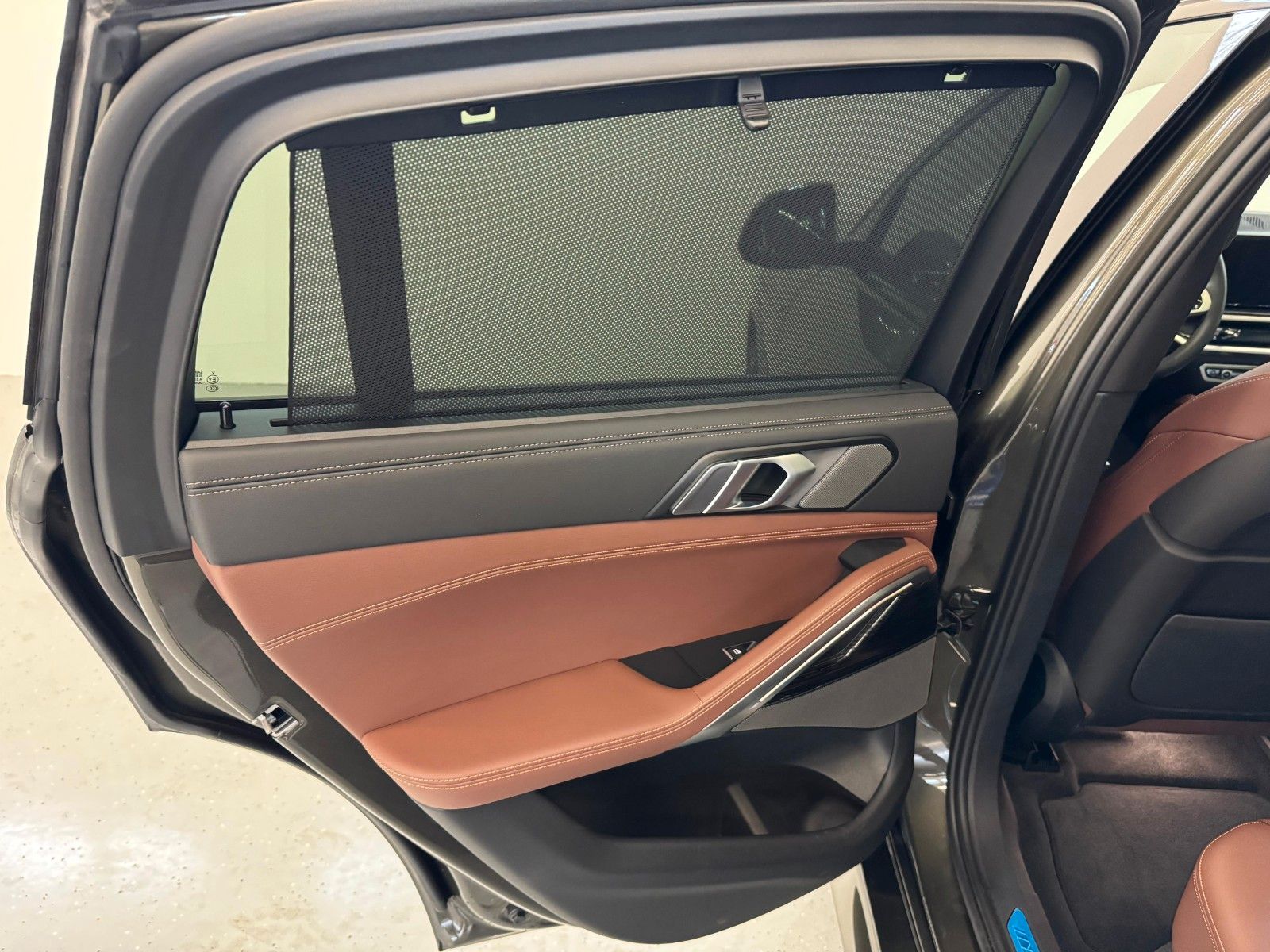 Fahrzeugabbildung BMW X6 40d xDrive MSport ACC,HUD,PANO,HARMAN,LUFT,..