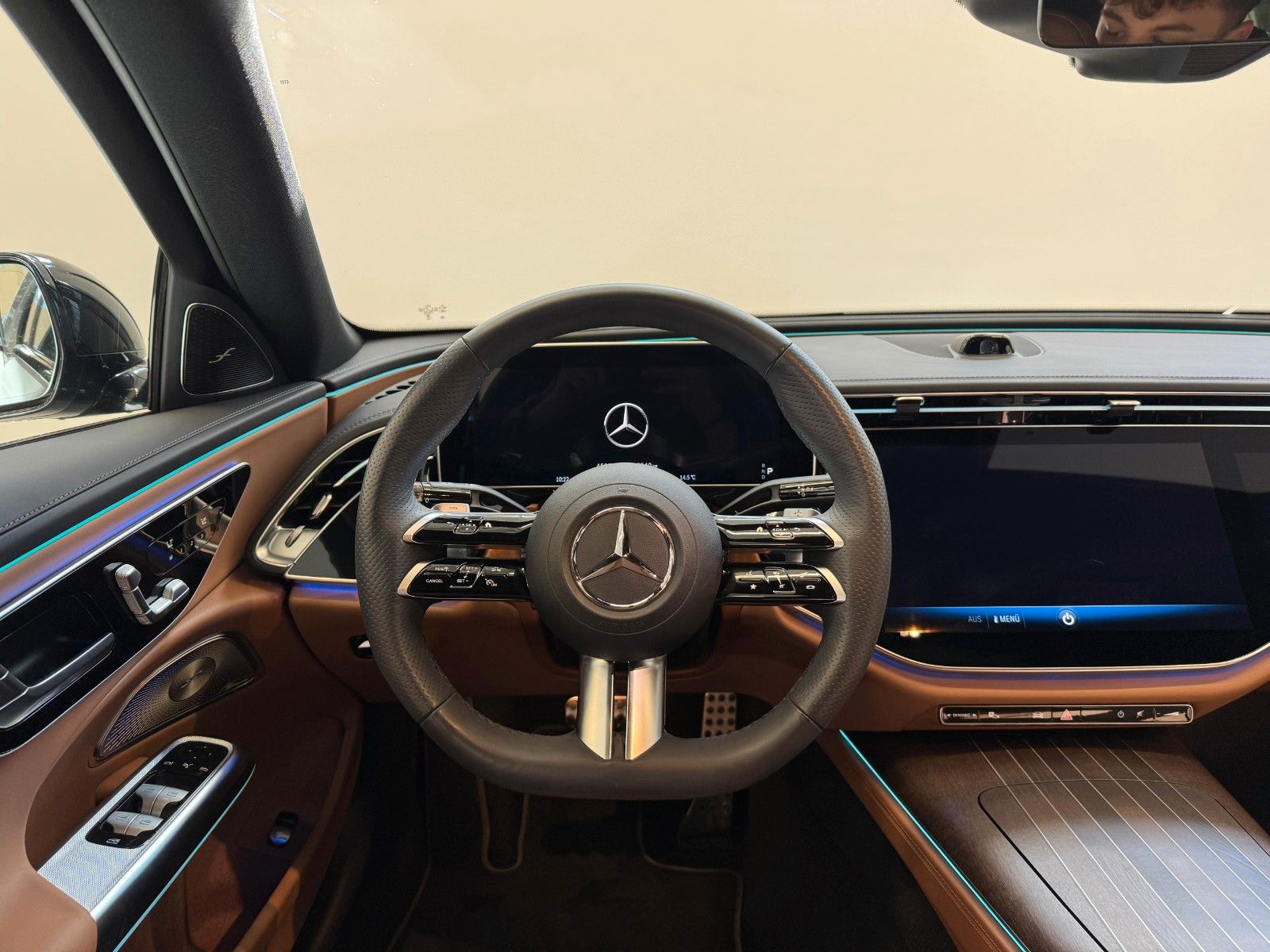 Fahrzeugabbildung Mercedes-Benz E 220 d 4Matic AMG Line Premium Pl,BURM,PANO,360