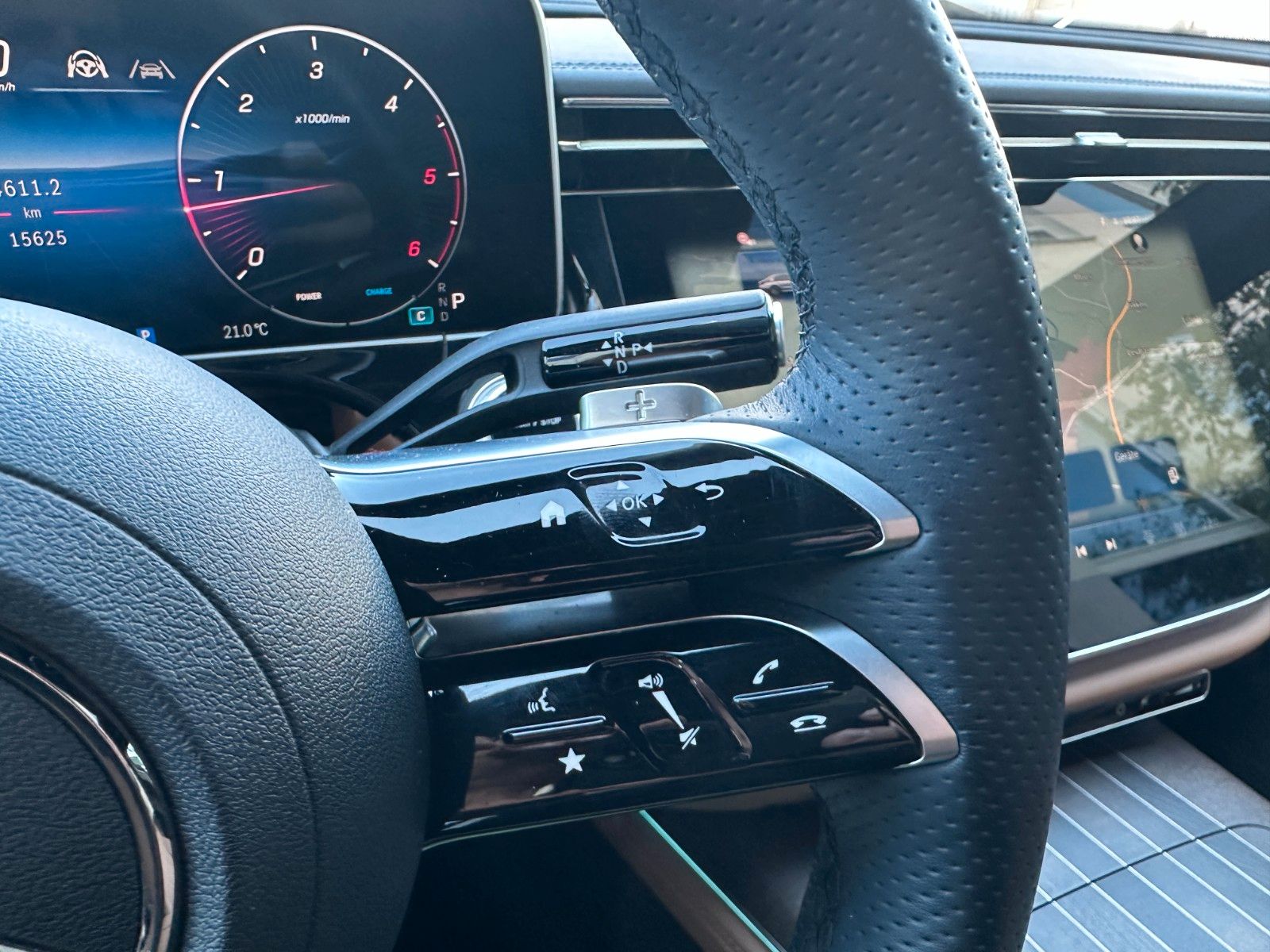 Fahrzeugabbildung Mercedes-Benz E 220 d 4Matic AMG Line Premium Pl,BURM,PANO,360