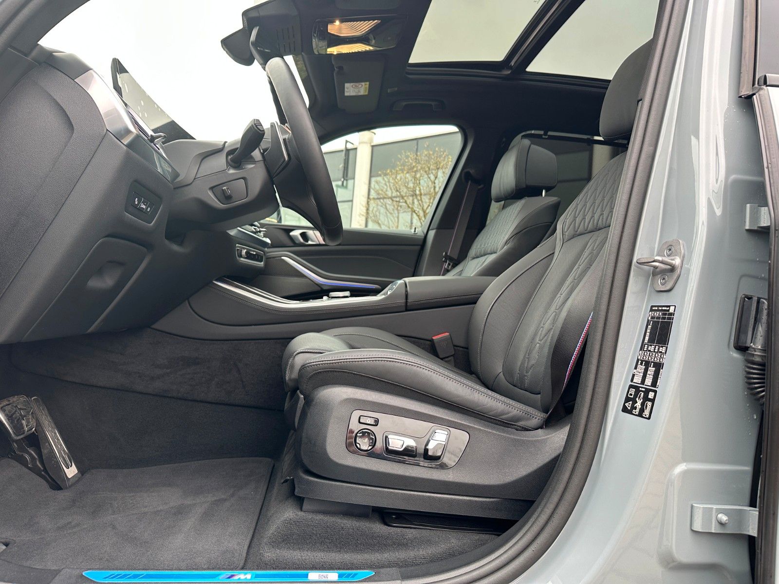 Fahrzeugabbildung BMW X5 30d xDrive M Sport ACC,HUD,PANO,HARMAN,AHK...
