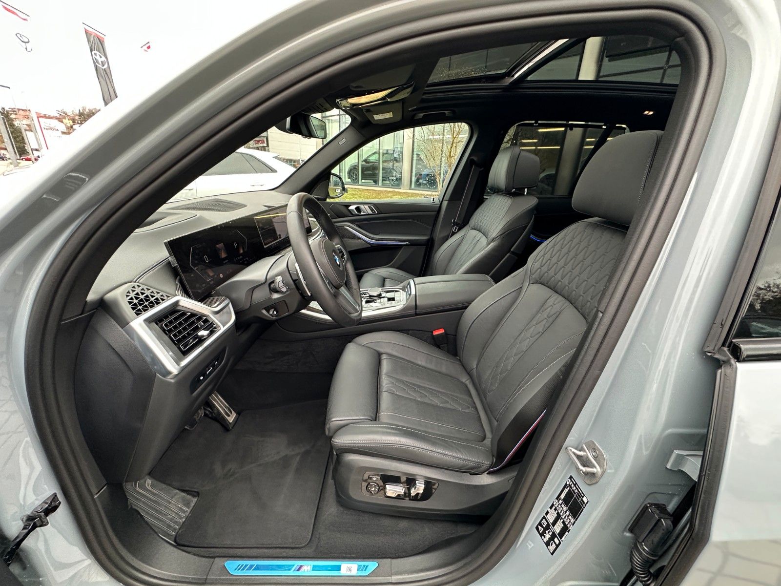 Fahrzeugabbildung BMW X5 30d xDrive M Sport ACC,HUD,PANO,HARMAN,AHK...