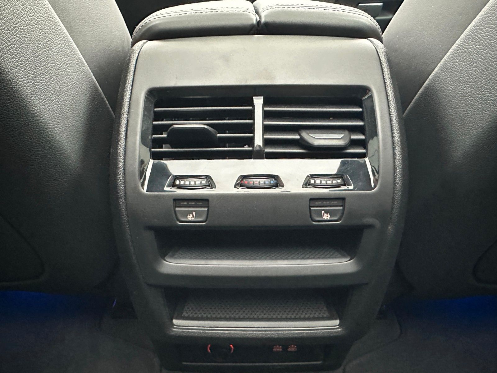 Fahrzeugabbildung BMW X5 30d xDrive M Sport ACC,HUD,PANO,HARMAN,AHK...
