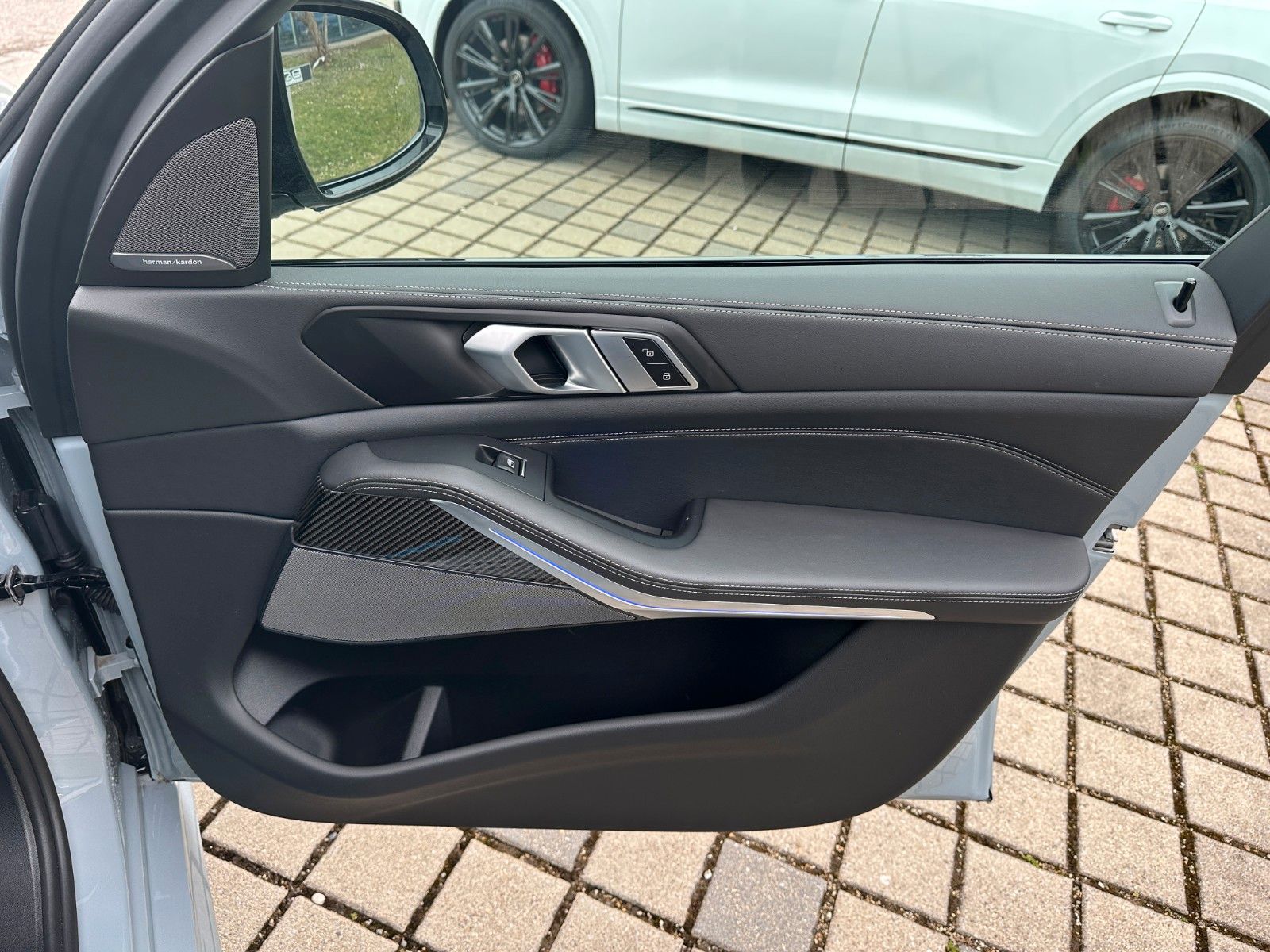 Fahrzeugabbildung BMW X5 30d xDrive M Sport ACC,HUD,PANO,HARMAN,AHK...
