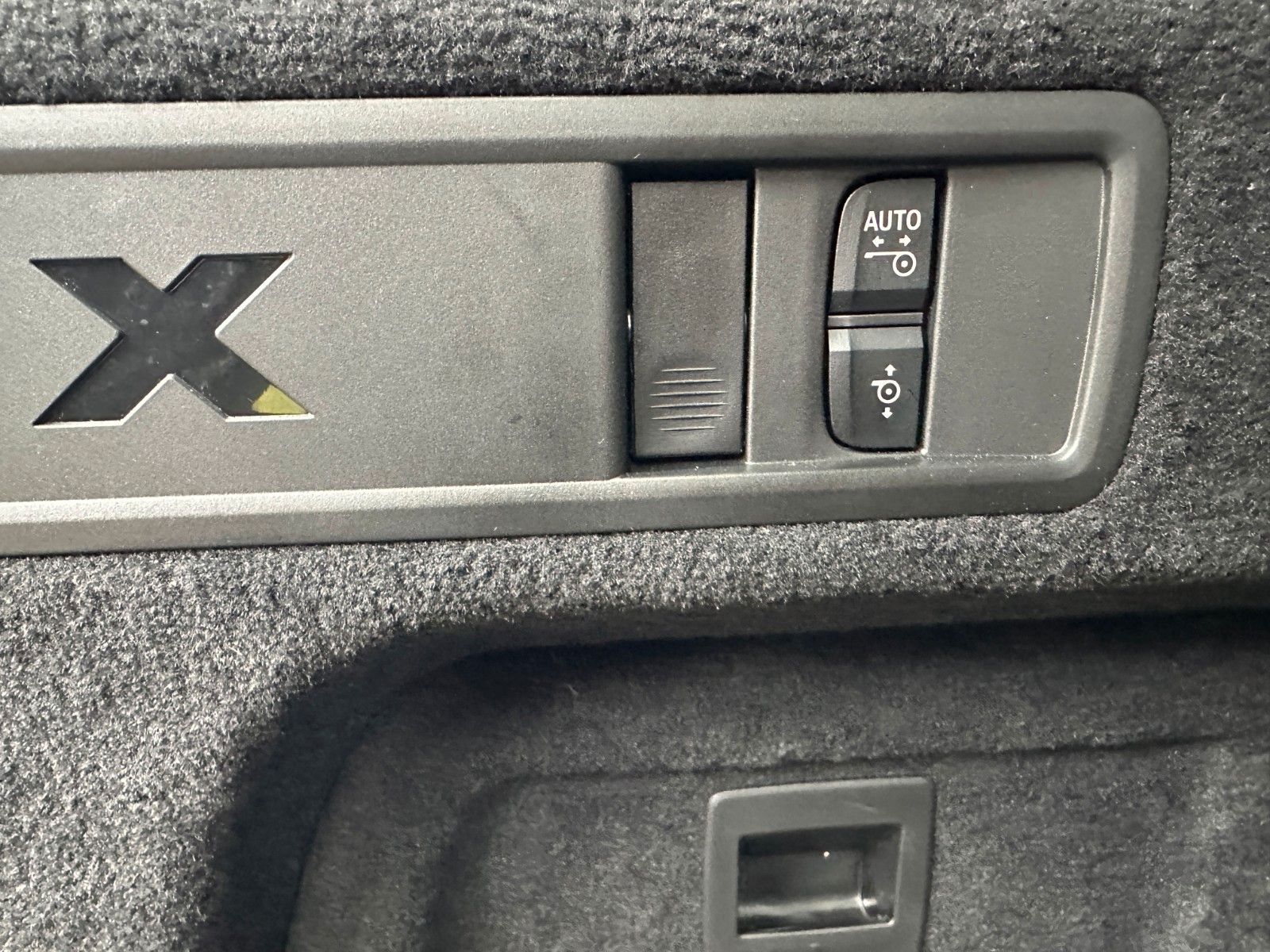Fahrzeugabbildung BMW X5 30d xDrive M Sport ACC,HUD,PANO,HARMAN,AHK...