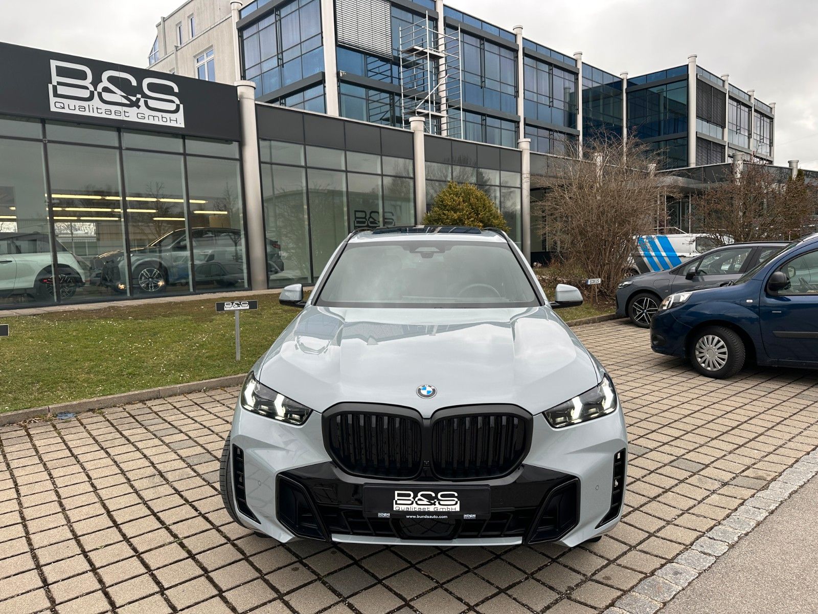 Fahrzeugabbildung BMW X5 30d xDrive M Sport ACC,HUD,PANO,HARMAN,AHK...