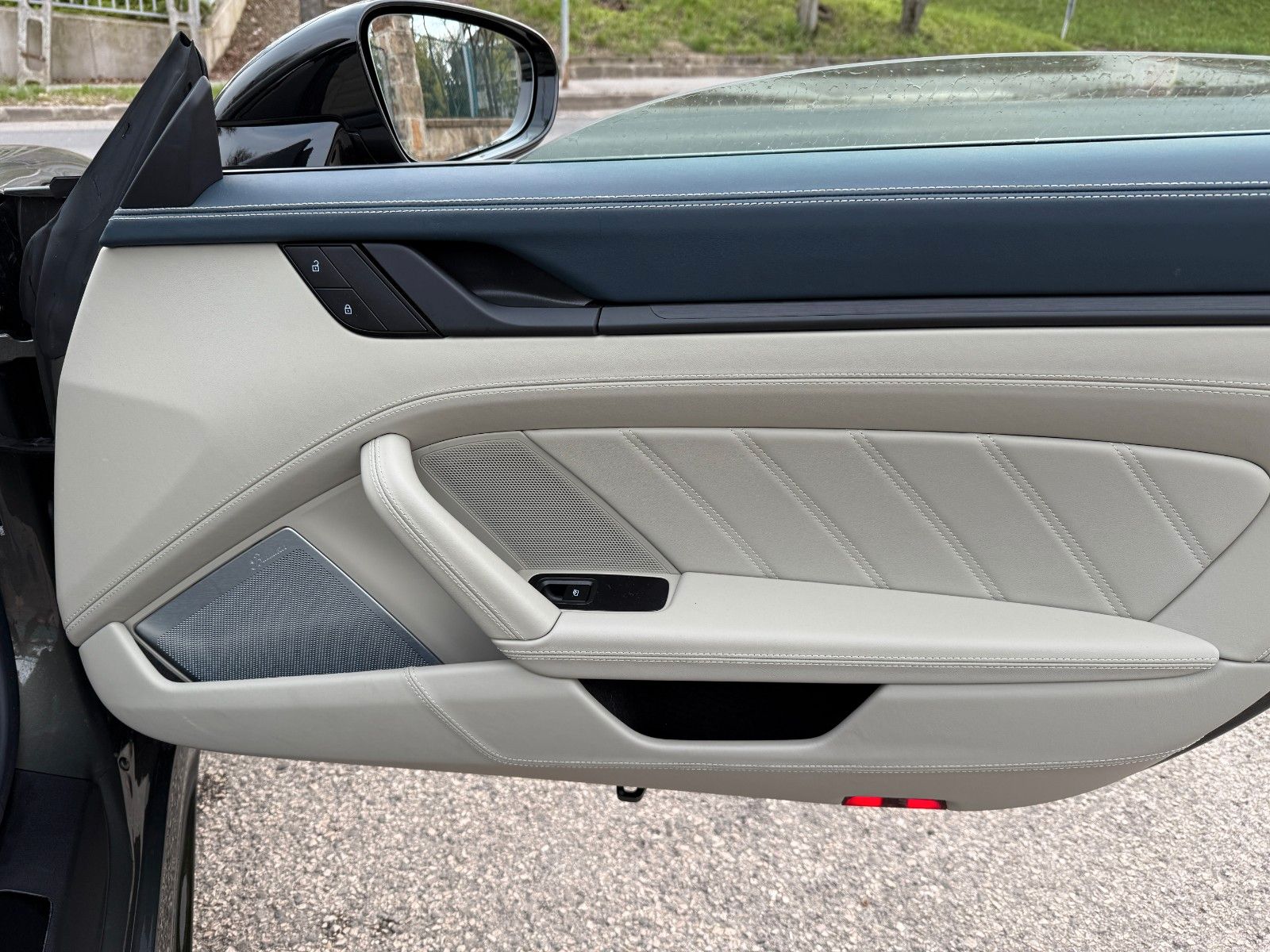 Fahrzeugabbildung Porsche 911 Targa 4 GTS,Manufaktur,ACC,BURMESTER,SP CHR.