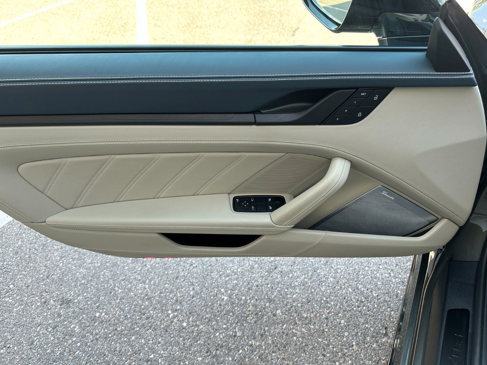 Fahrzeugabbildung Porsche 911 Targa 4 GTS,Manufakt,ACC,BURM,SP CH,Hi Achs
