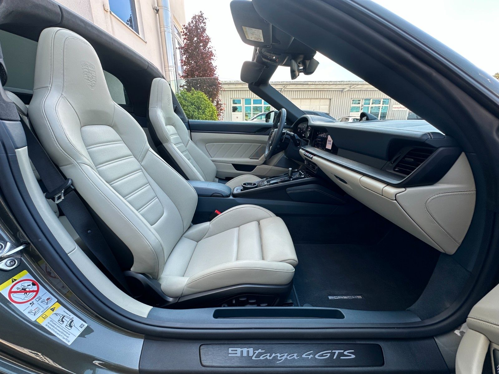 Fahrzeugabbildung Porsche 911 Targa 4 GTS,Manufakt,ACC,BURM,SP CH,Hi Achs
