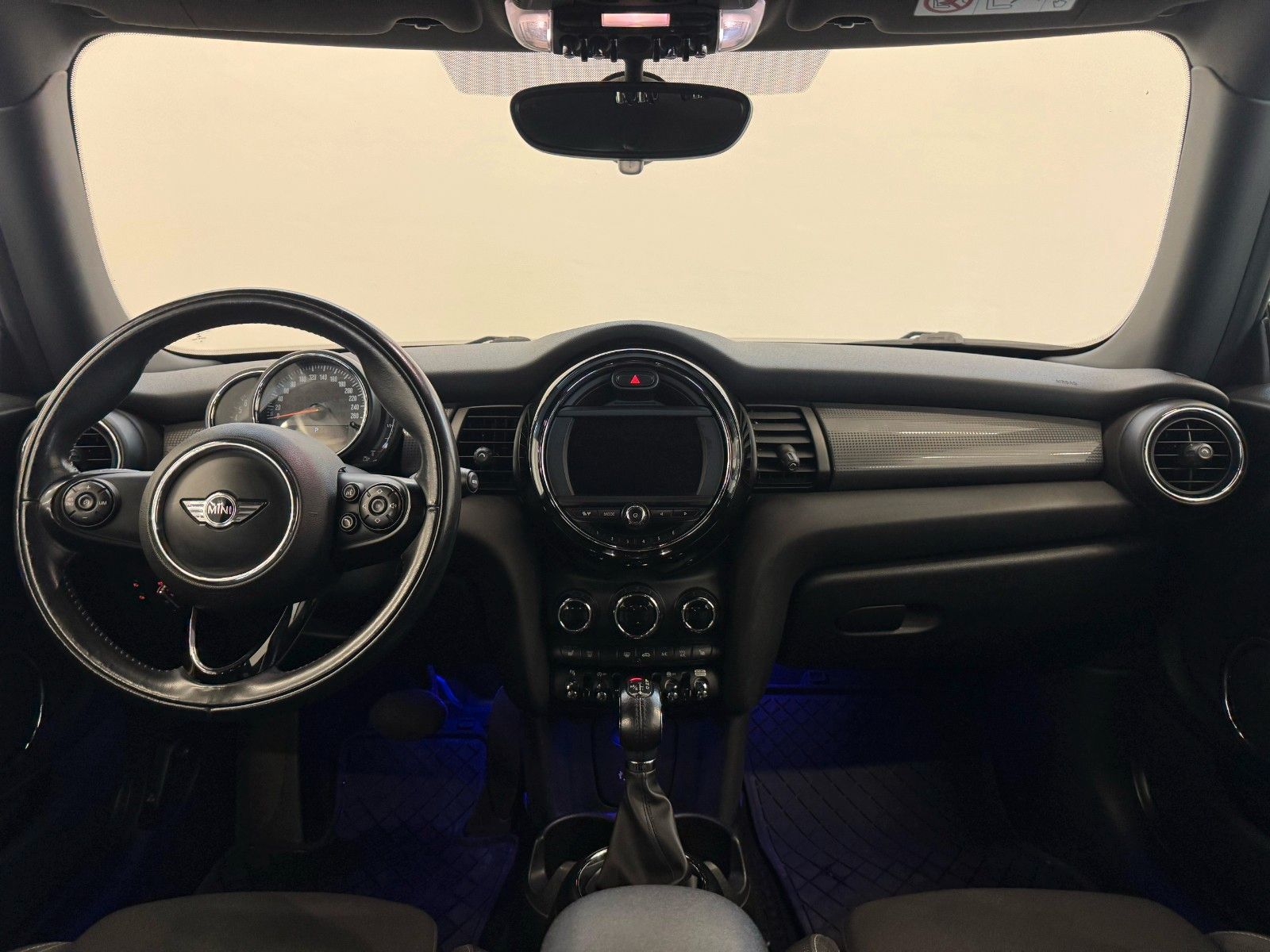 Fahrzeugabbildung MINI COOPER,Chili,Navi,LED,PDC,SHZ,usw...