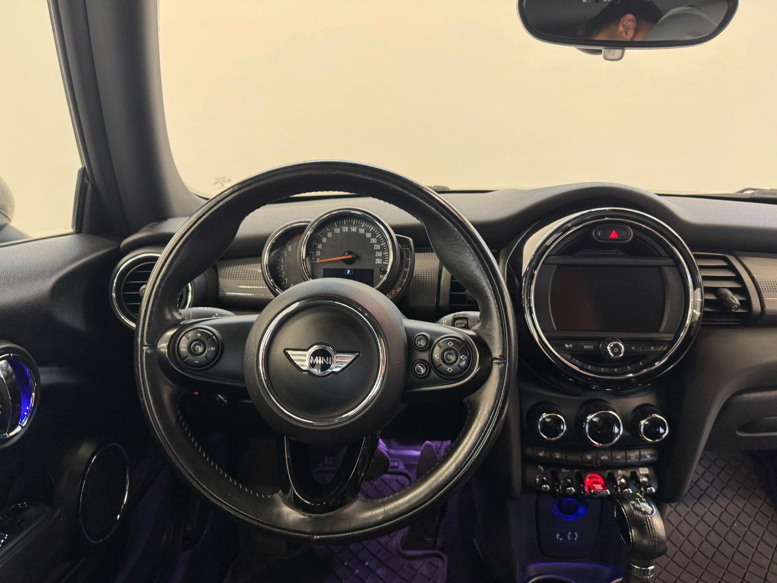 Fahrzeugabbildung MINI COOPER,Chili,Navi,LED,PDC,SHZ,usw...