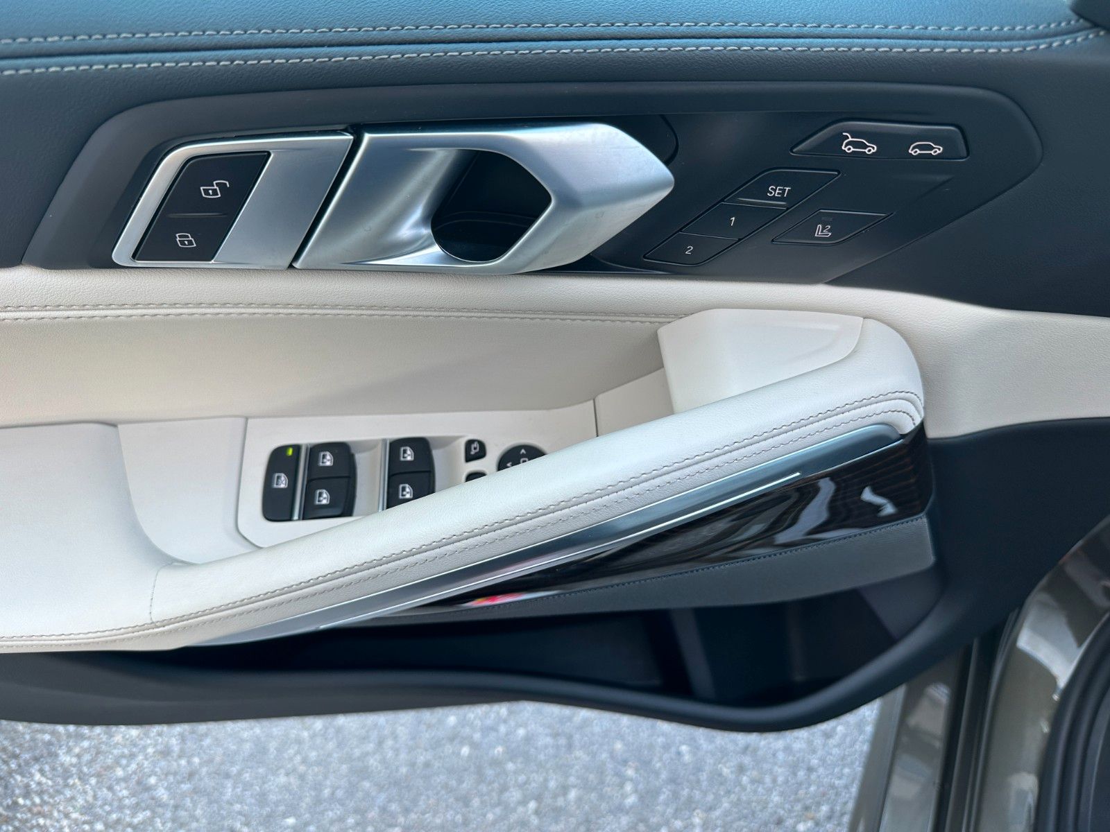 Fahrzeugabbildung BMW X6 30d xDr M Sport,Luftfed,Pano,Harman,ACC,HUD