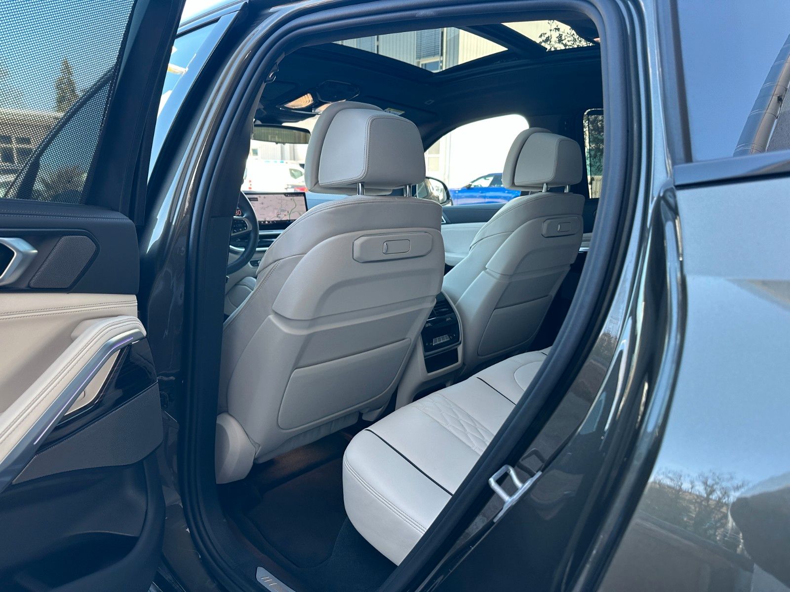 Fahrzeugabbildung BMW X6 30d xDr M Sport,Luftfed,Pano,Harman,ACC,HUD