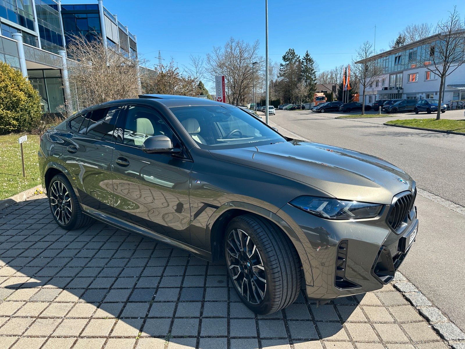 Fahrzeugabbildung BMW X6 30d xDr M Sport,Luftfed,Pano,Harman,ACC,HUD