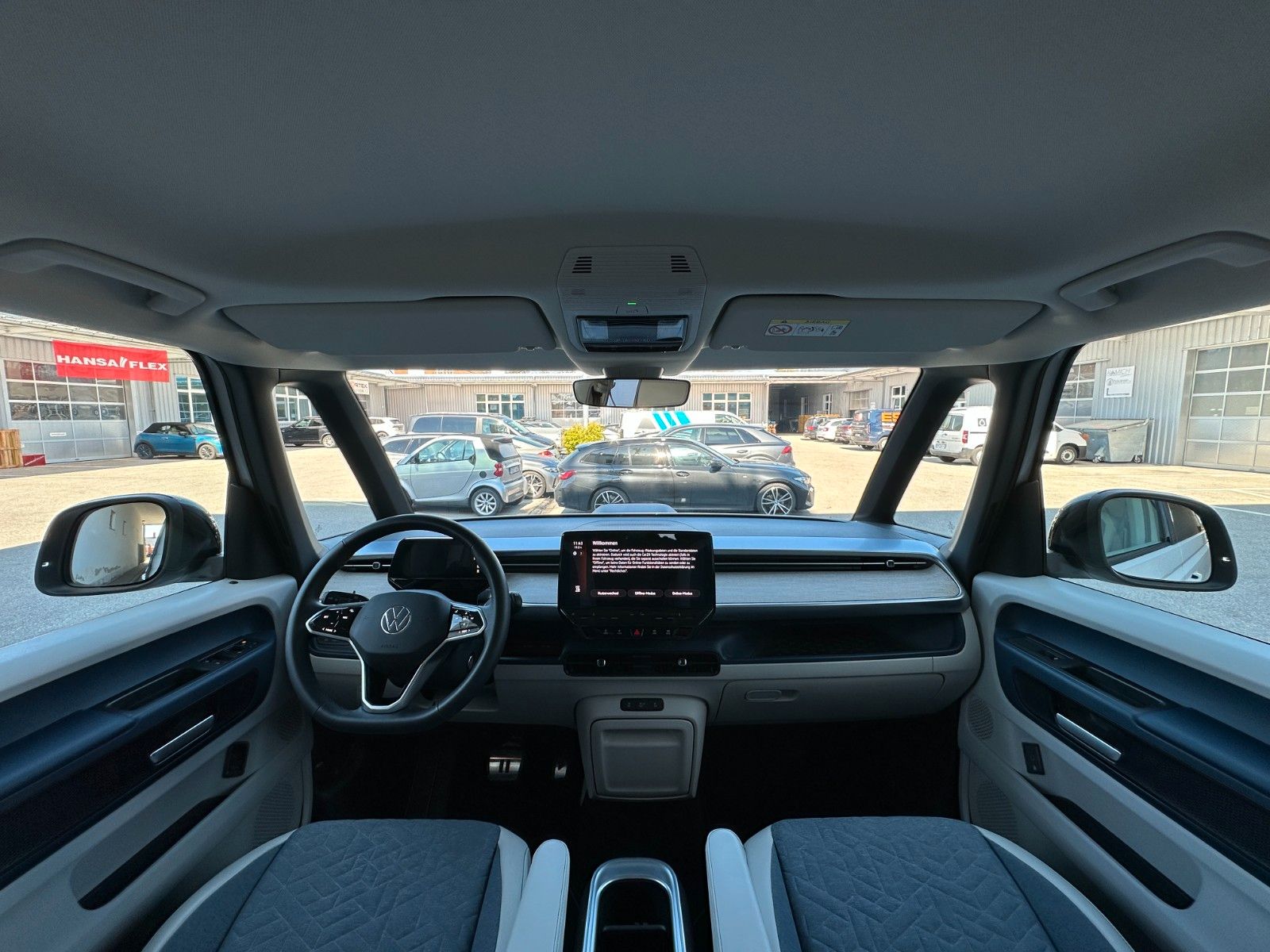 Fahrzeugabbildung Volkswagen ID.Buzz Bus 150 kW Pro,NAVI,AHK,ELEKTR Türen,usw