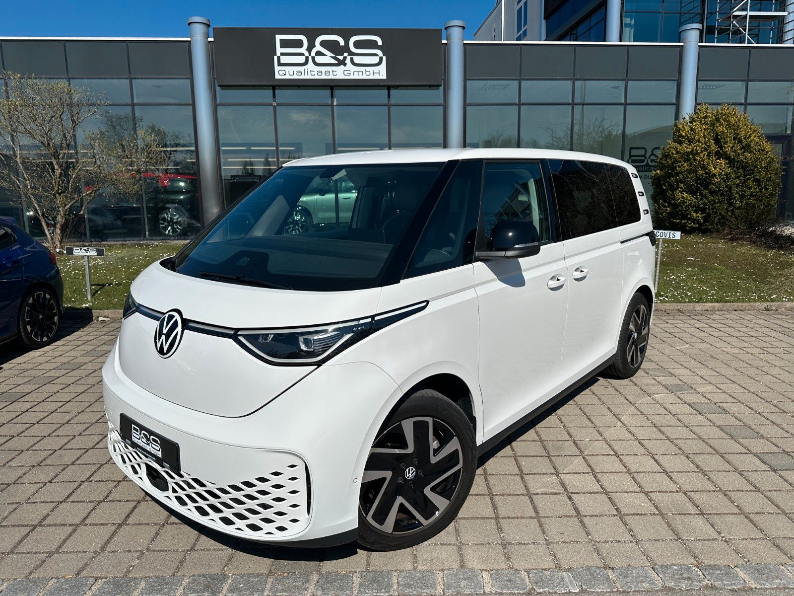 Fahrzeugabbildung Volkswagen ID.Buzz Bus 150 kW Pro,NAVI,AHK,ELEKTR Türen,usw