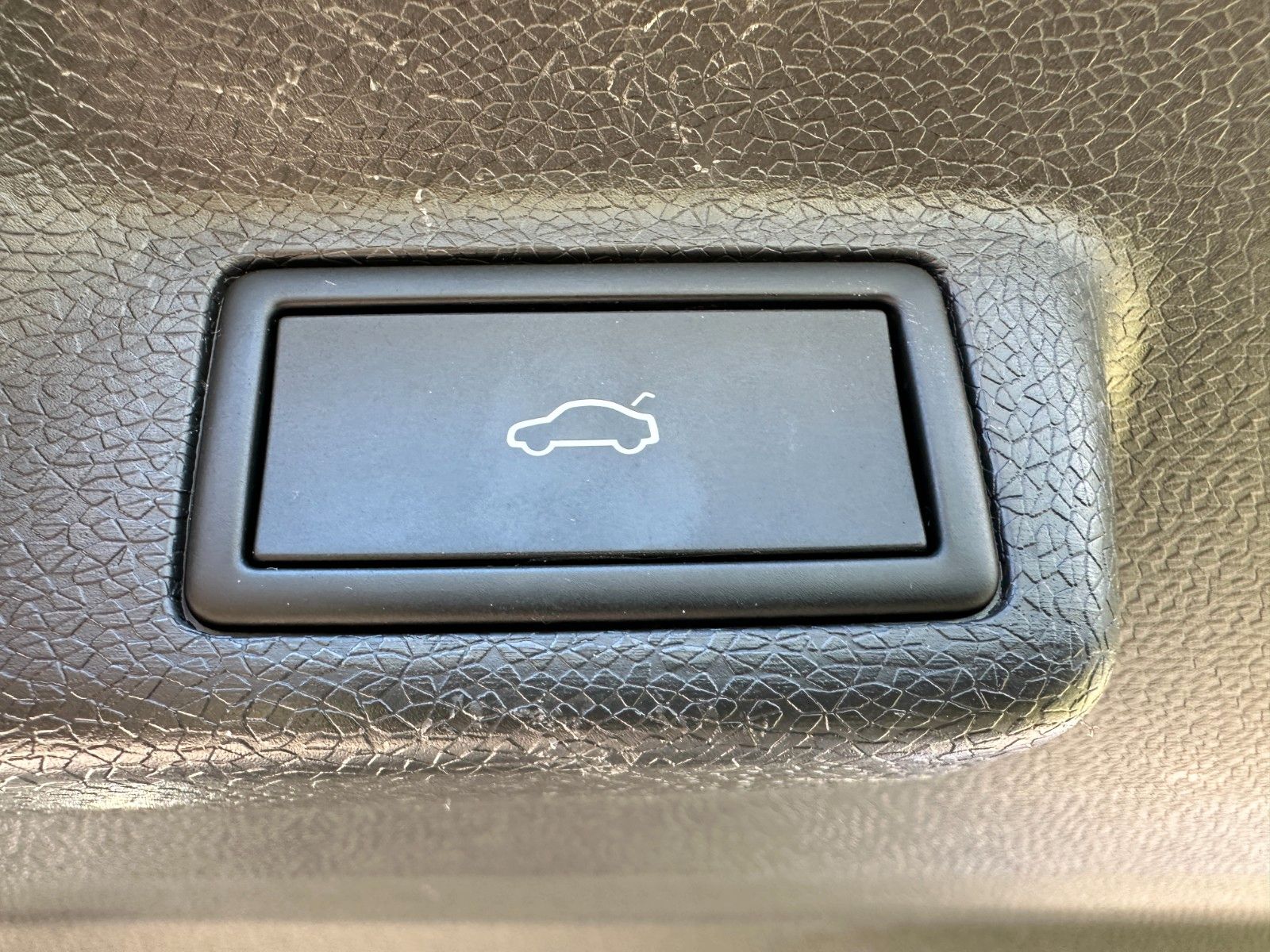 Fahrzeugabbildung Volkswagen ID.Buzz Bus 150 kW Pro,NAVI,AHK,ELEKTR Türen,usw