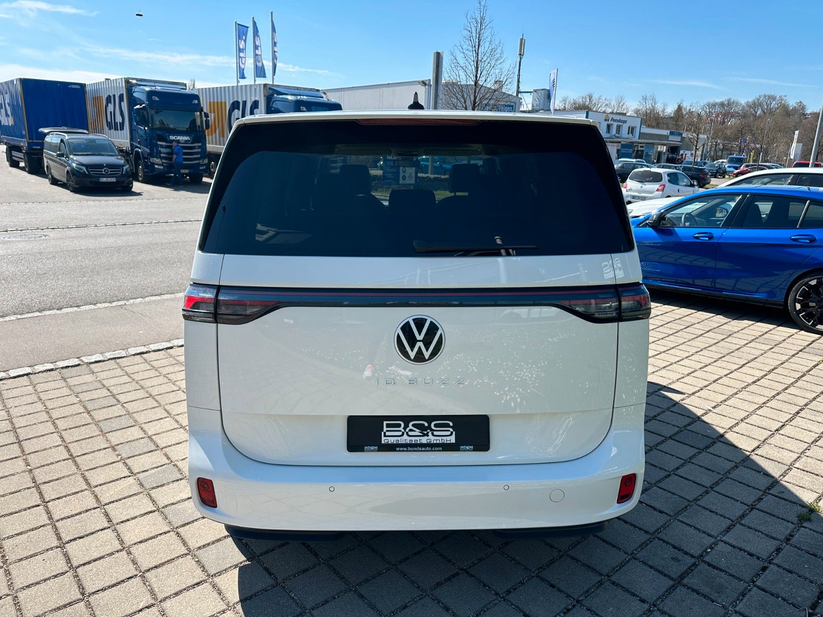 Fahrzeugabbildung Volkswagen ID.Buzz Bus 150 kW Pro,NAVI,AHK,ELEKTR Türen,usw