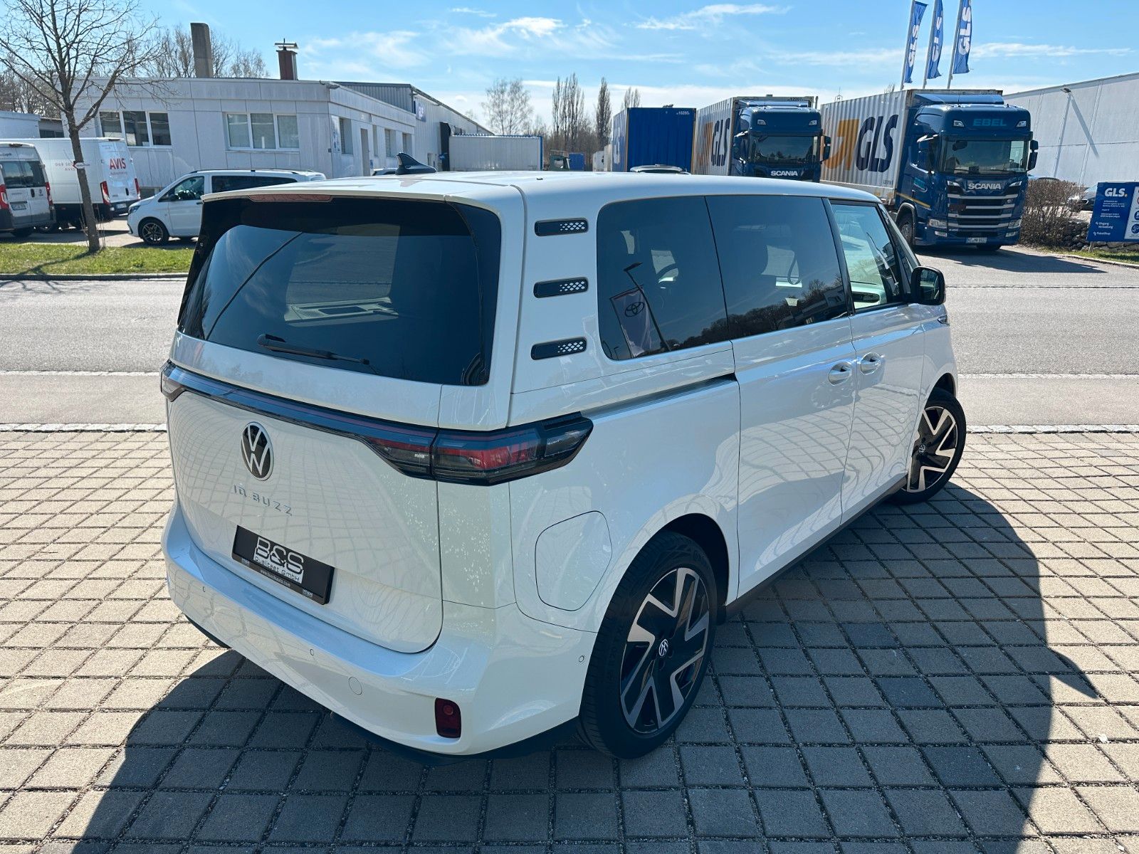 Fahrzeugabbildung Volkswagen ID.Buzz Bus 150 kW Pro,NAVI,AHK,ELEKTR Türen,usw