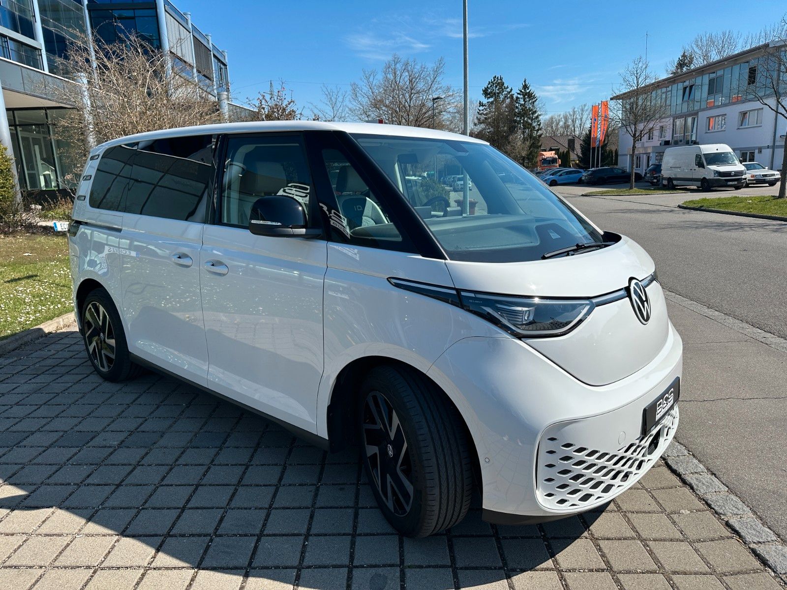 Fahrzeugabbildung Volkswagen ID.Buzz Bus 150 kW Pro,NAVI,AHK,ELEKTR Türen,usw