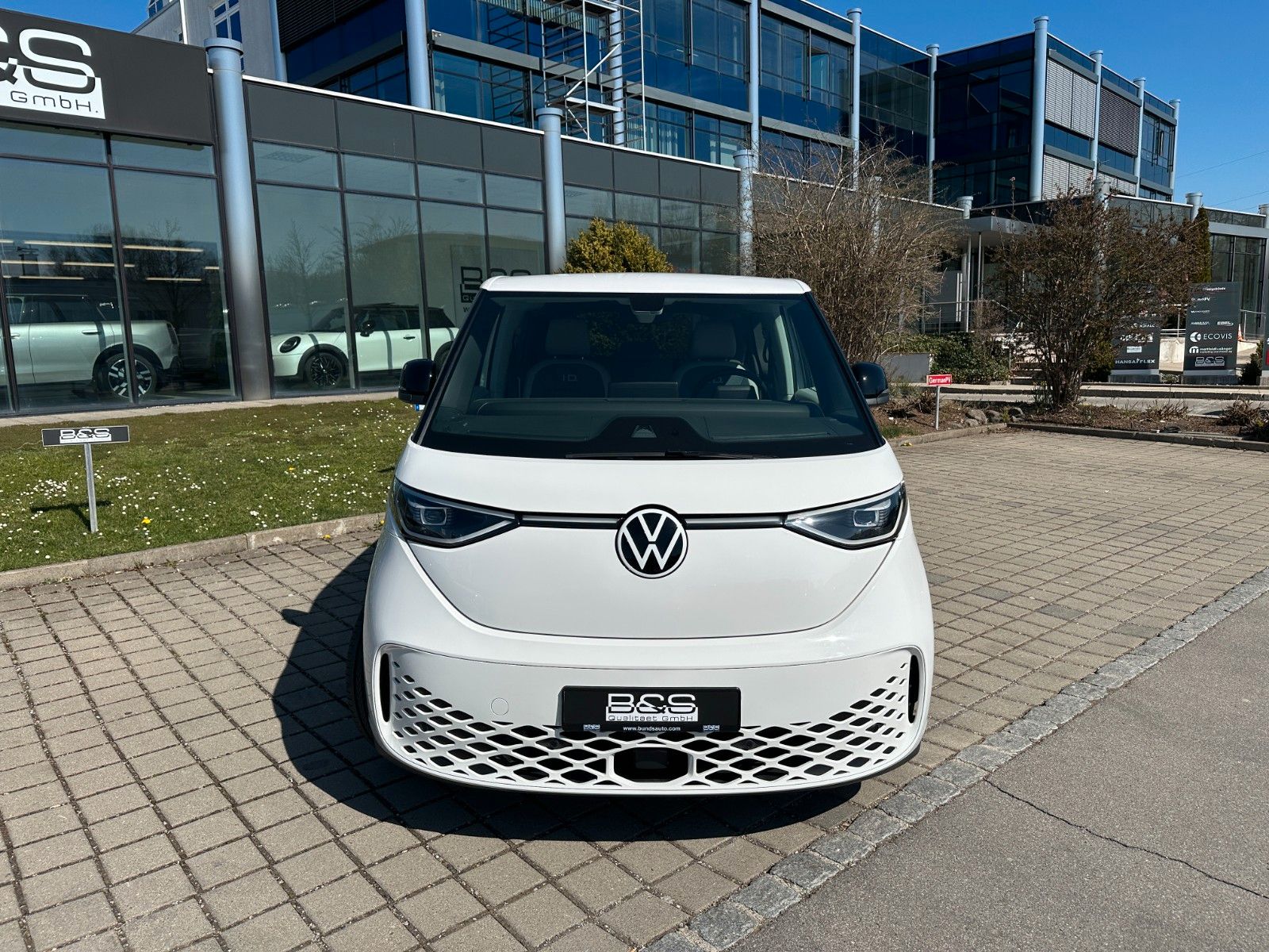 Fahrzeugabbildung Volkswagen ID.Buzz Bus 150 kW Pro,NAVI,AHK,ELEKTR Türen,usw