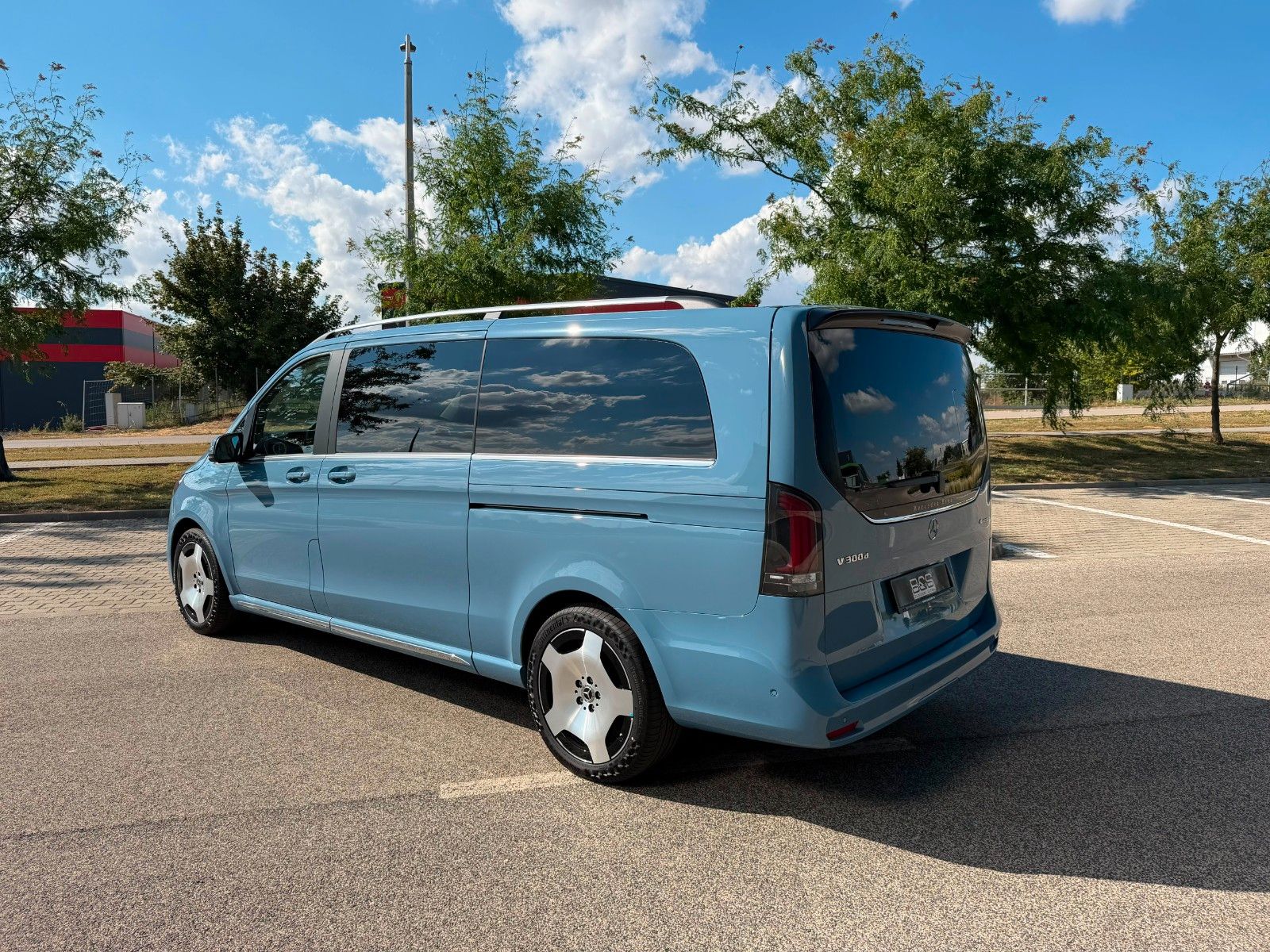 Fahrzeugabbildung Mercedes-Benz V300 d 4MATIC extralang EXCLUSIVE |MWST AUSW|