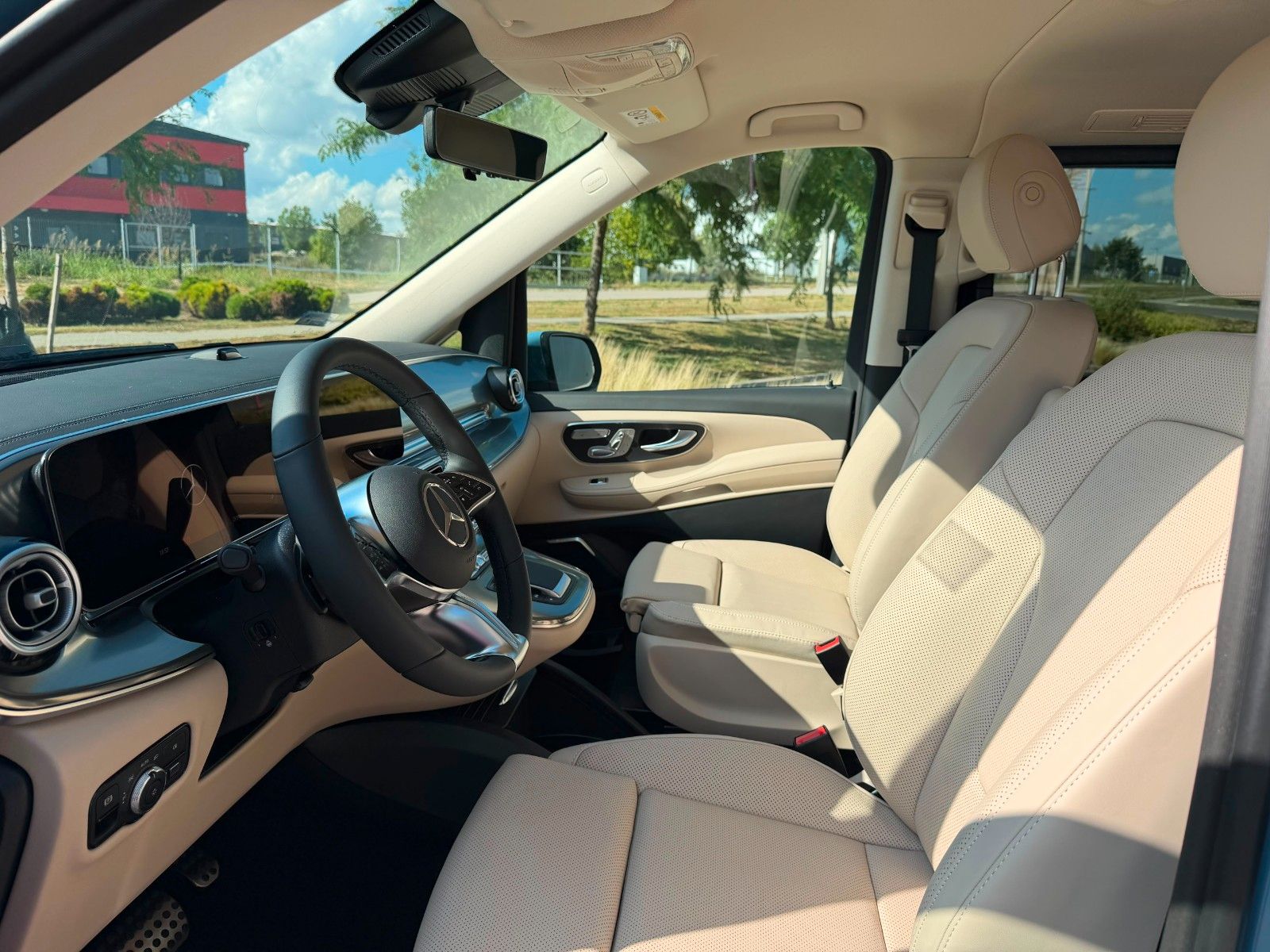 Fahrzeugabbildung Mercedes-Benz V300 d 4MATIC extralang EXCLUSIVE |MWST AUSW|