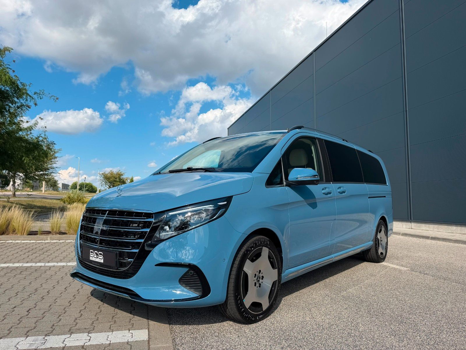 Fahrzeugabbildung Mercedes-Benz V300 d 4MATIC extralang EXCLUSIVE |MWST AUSW|