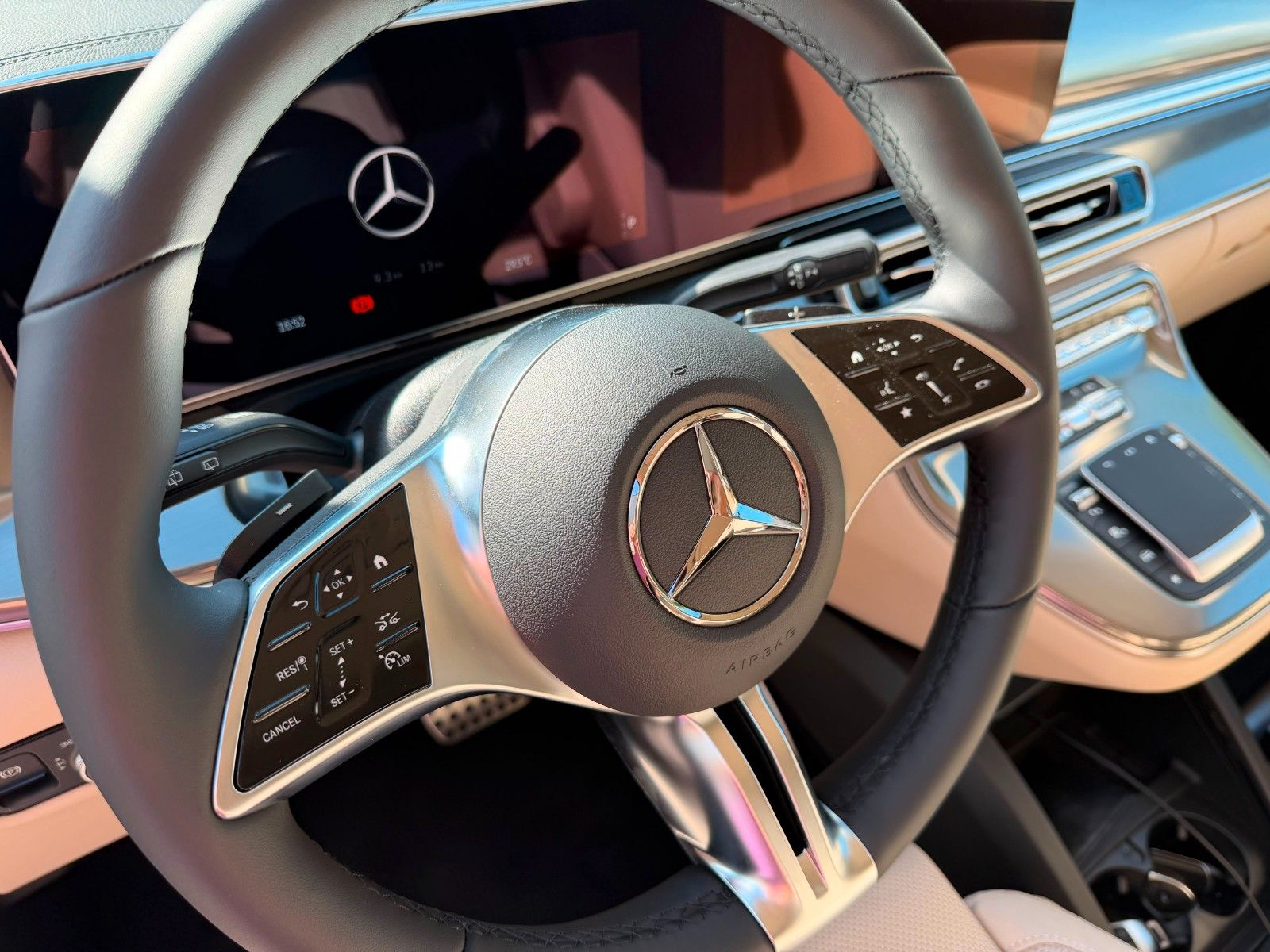 Fahrzeugabbildung Mercedes-Benz V300 d 4MATIC extralang EXCLUSIVE |MWST AUSW|