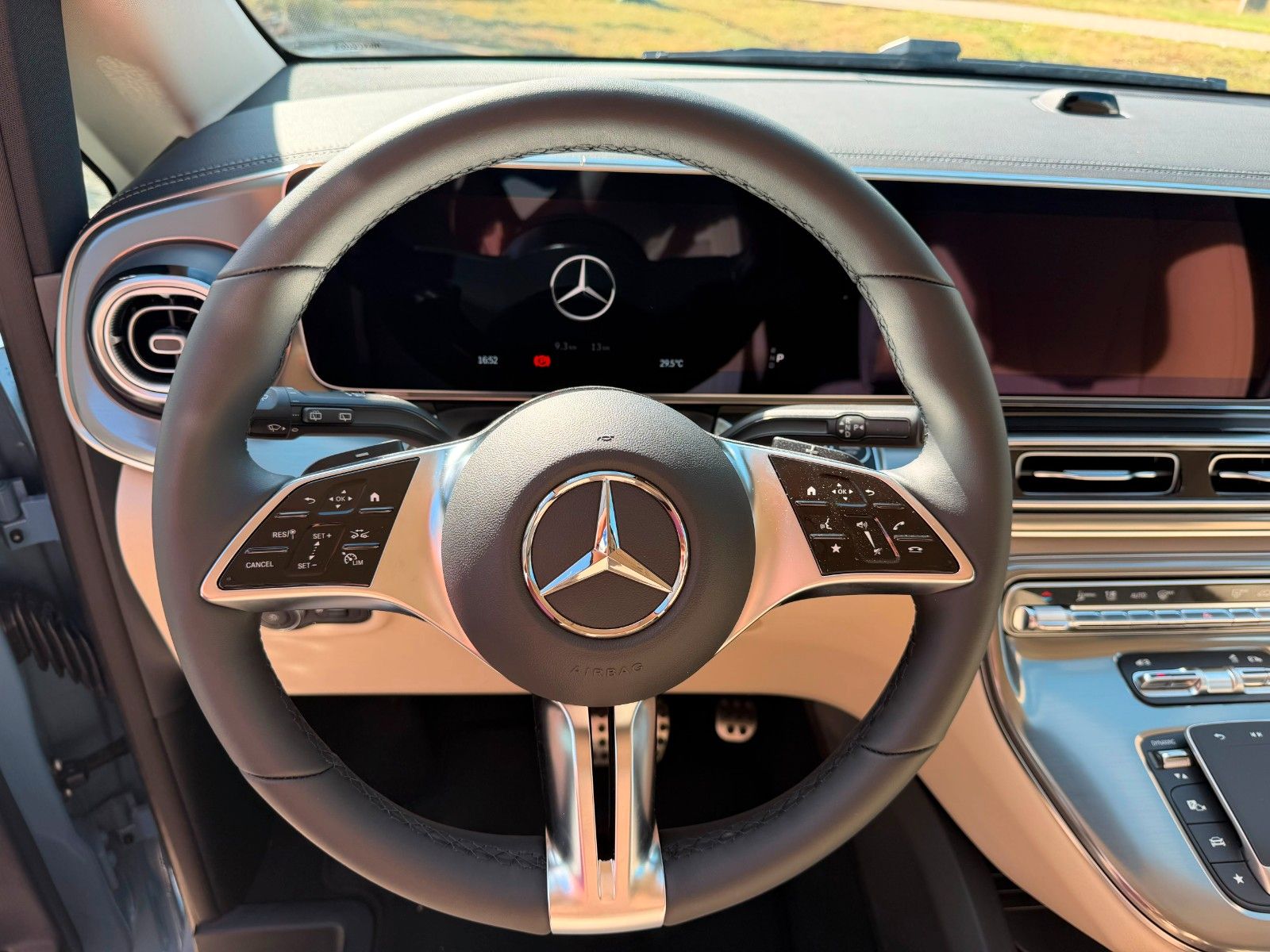 Fahrzeugabbildung Mercedes-Benz V300 d 4MATIC extralang EXCLUSIVE |MWST AUSW|