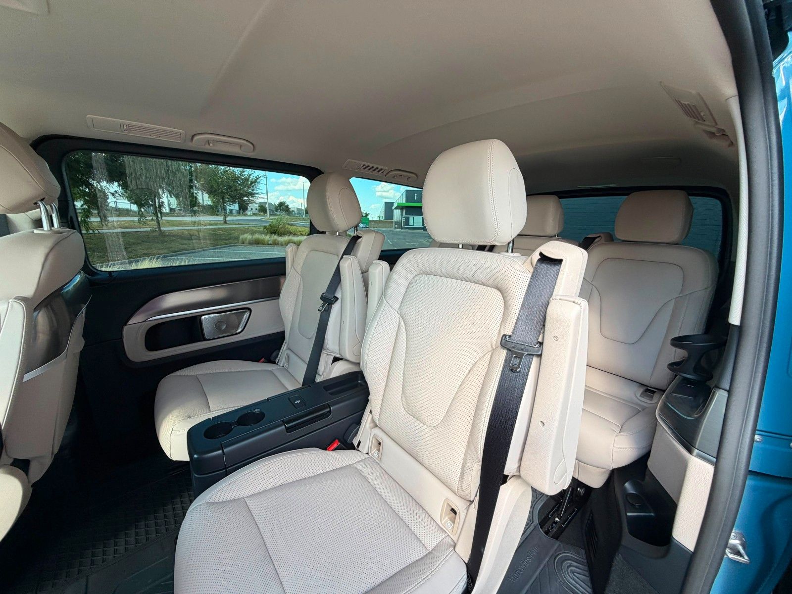 Fahrzeugabbildung Mercedes-Benz V300 d 4MATIC extralang EXCLUSIVE |MWST AUSW|