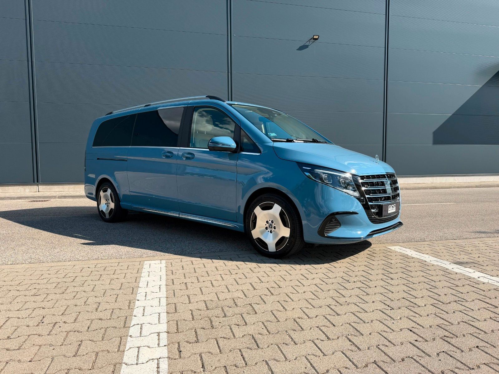 Fahrzeugabbildung Mercedes-Benz V300 d 4MATIC extralang EXCLUSIVE |MWST AUSW|