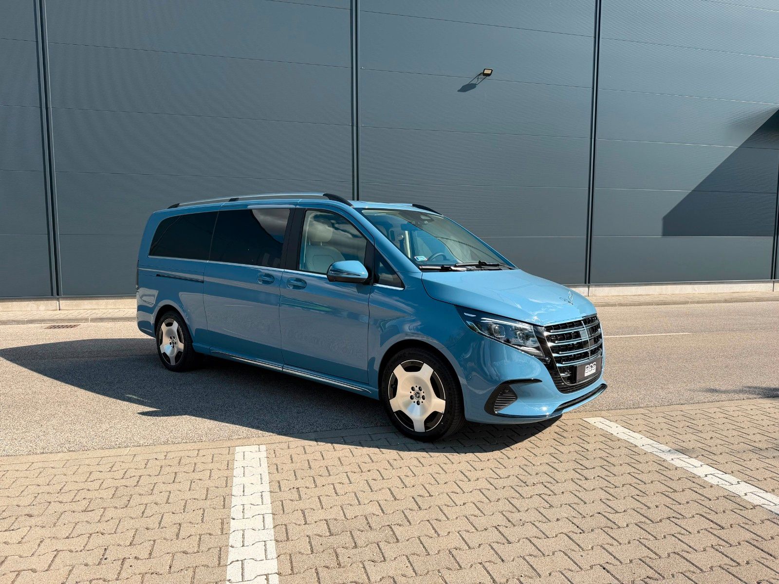 Fahrzeugabbildung Mercedes-Benz V300 d 4MATIC extralang EXCLUSIVE |MWST AUSW|
