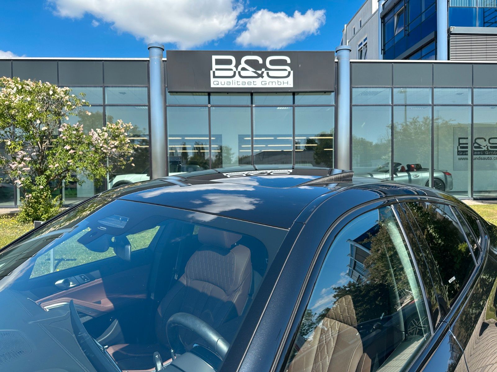 Fahrzeugabbildung BMW X6 40 d xDrive M Sport ACC,HUD,PANO,HARMAN,LUFT