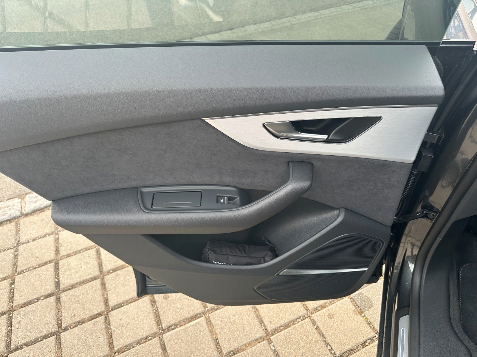 Fahrzeugabbildung Audi Q8 50 TDI quattro ACC,HUD,PANO,B&O,LUFT,AHK.....