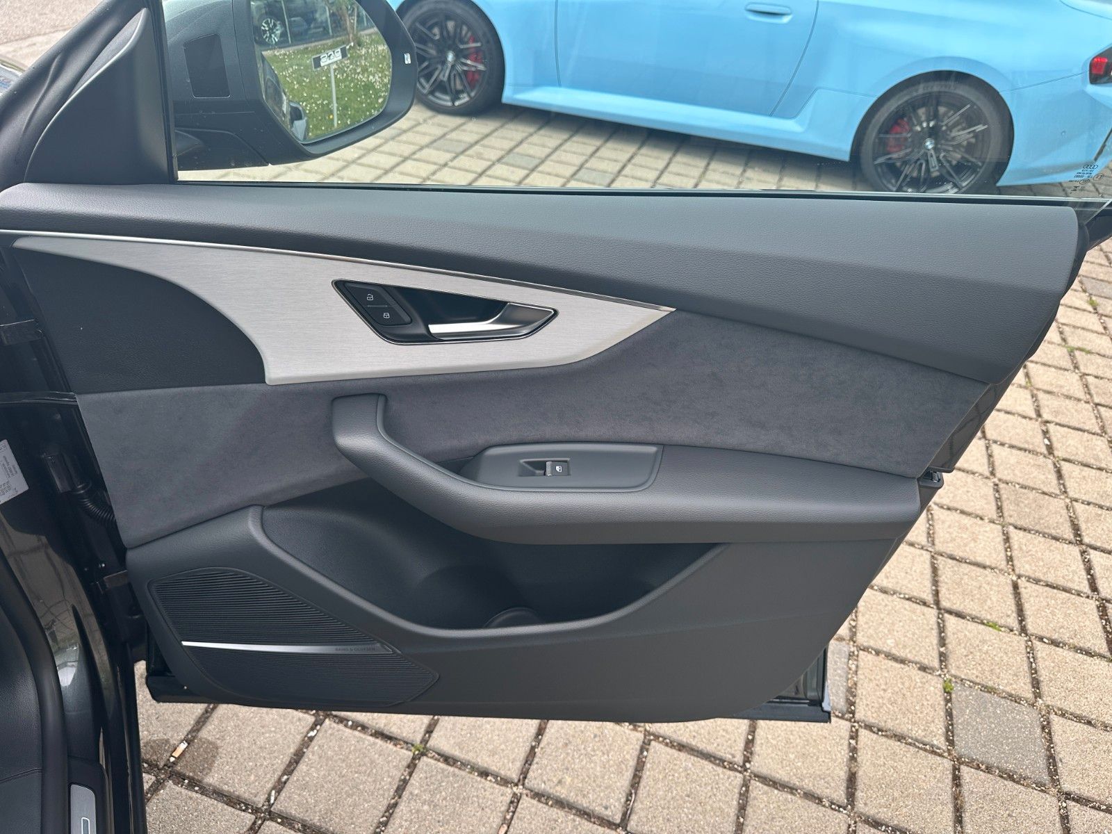 Fahrzeugabbildung Audi Q8 50 TDI quattro ACC,HUD,PANO,B&O,LUFT,AHK.....