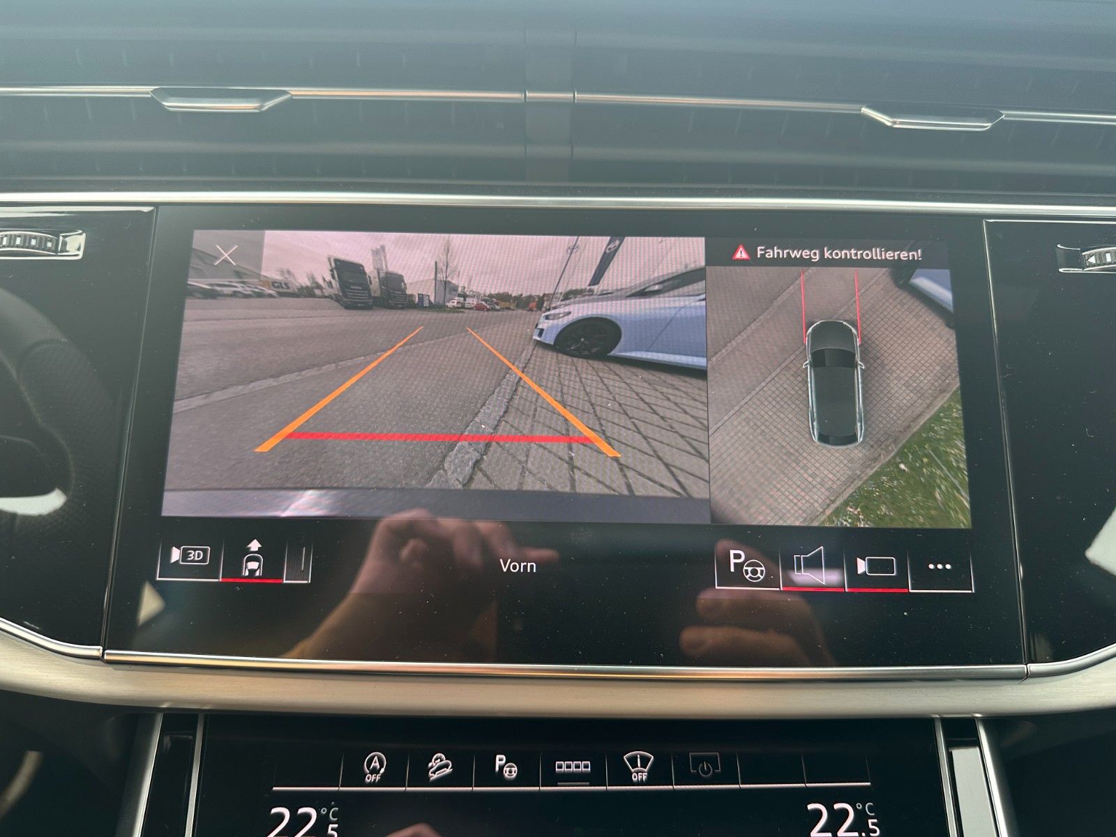 Fahrzeugabbildung Audi Q8 50 TDI quattro ACC,HUD,PANO,B&O,LUFT,AHK.....