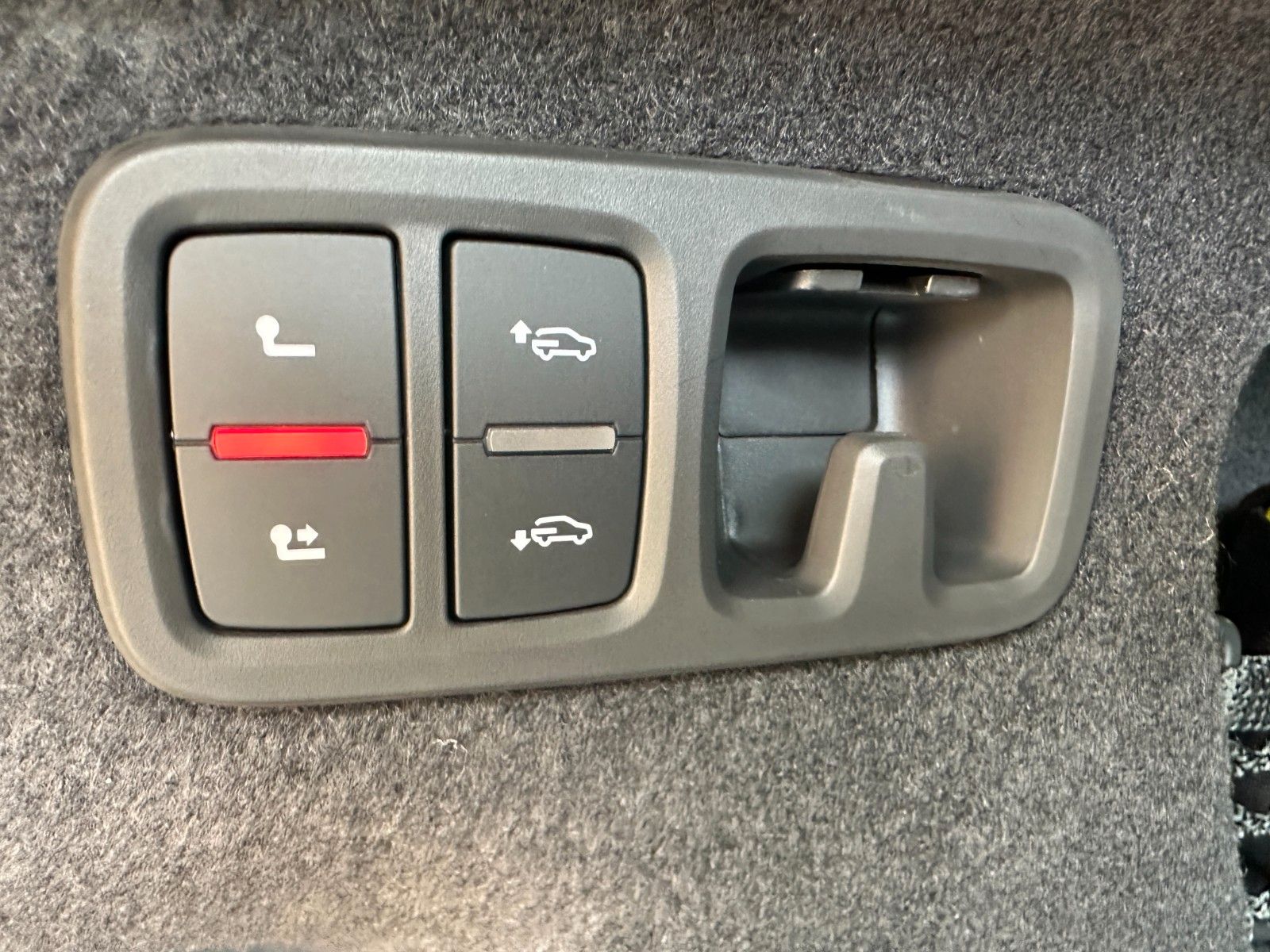 Fahrzeugabbildung Audi Q8 50 TDI quattro ACC,HUD,PANO,B&O,LUFT,AHK.....