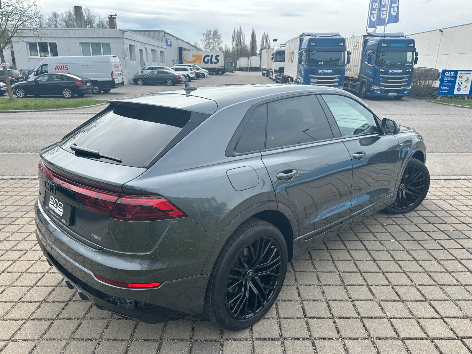 Fahrzeugabbildung Audi Q8 50 TDI quattro ACC,HUD,PANO,B&O,LUFT,AHK.....