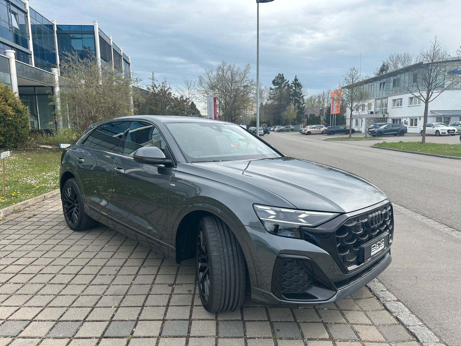 Fahrzeugabbildung Audi Q8 50 TDI quattro ACC,HUD,PANO,B&O,LUFT,AHK.....