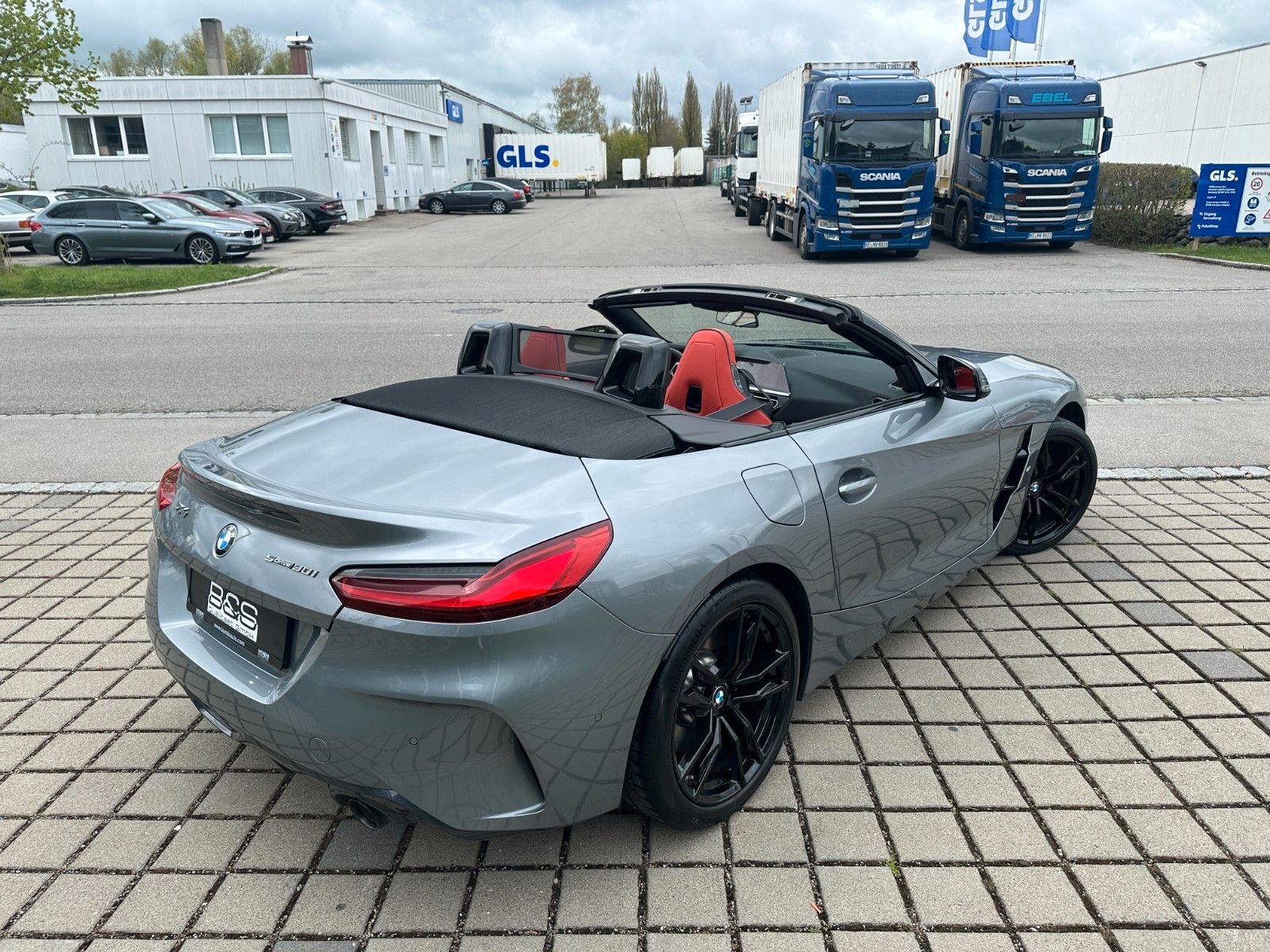 Fahrzeugabbildung BMW Z4 Roadster sDrive 30i ACC,HUD,HARMAN...