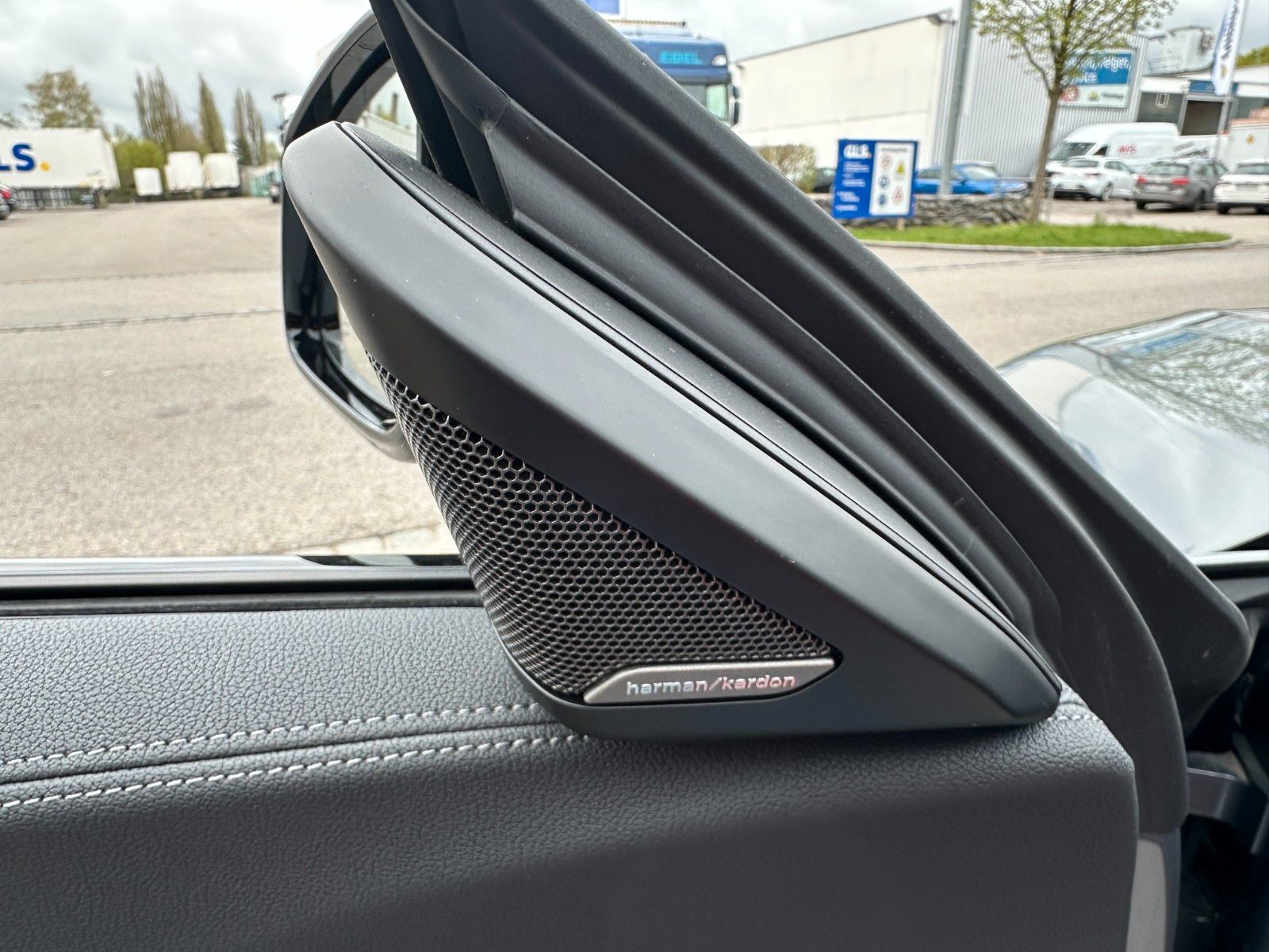 Fahrzeugabbildung BMW Z4 Roadster sDrive 30i ACC,HUD,HARMAN...